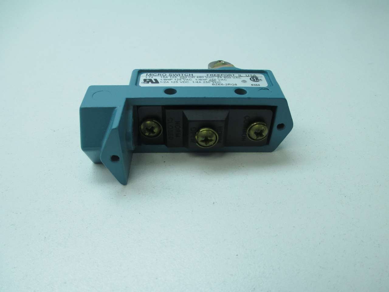 Honeywell S&C BZE6-2RQ8 Limit Switch with Top Roller Plunger - SPDT Electrical Switch for Industrial Automation & Machinery Control