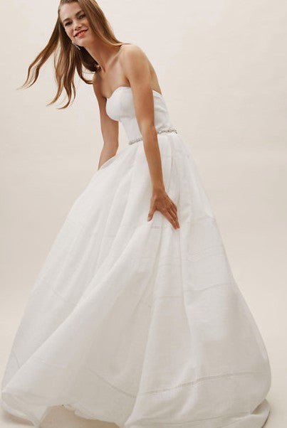 BHLDN Whispers & Echoes Bellevue Wedding Gown - Elegant Lace Bridal Dress for Formal Ceremonies & Romantic Photoshoots