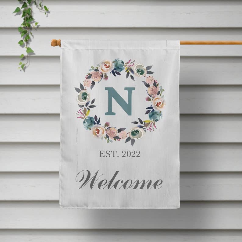 Personalized Wedding Welcome Yard Sign - Custom Garden Flag for Summer Backyard Weddings - Unique Newlywed Gift for Outdoor Celebrations & Home Decor