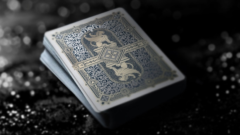 Premium Eminence Playing Cards - Luxury Poker Deck for Magic Tricks, Cardistry & Casino Games - Perfect for Professional Magicians & Card Enthusiasts