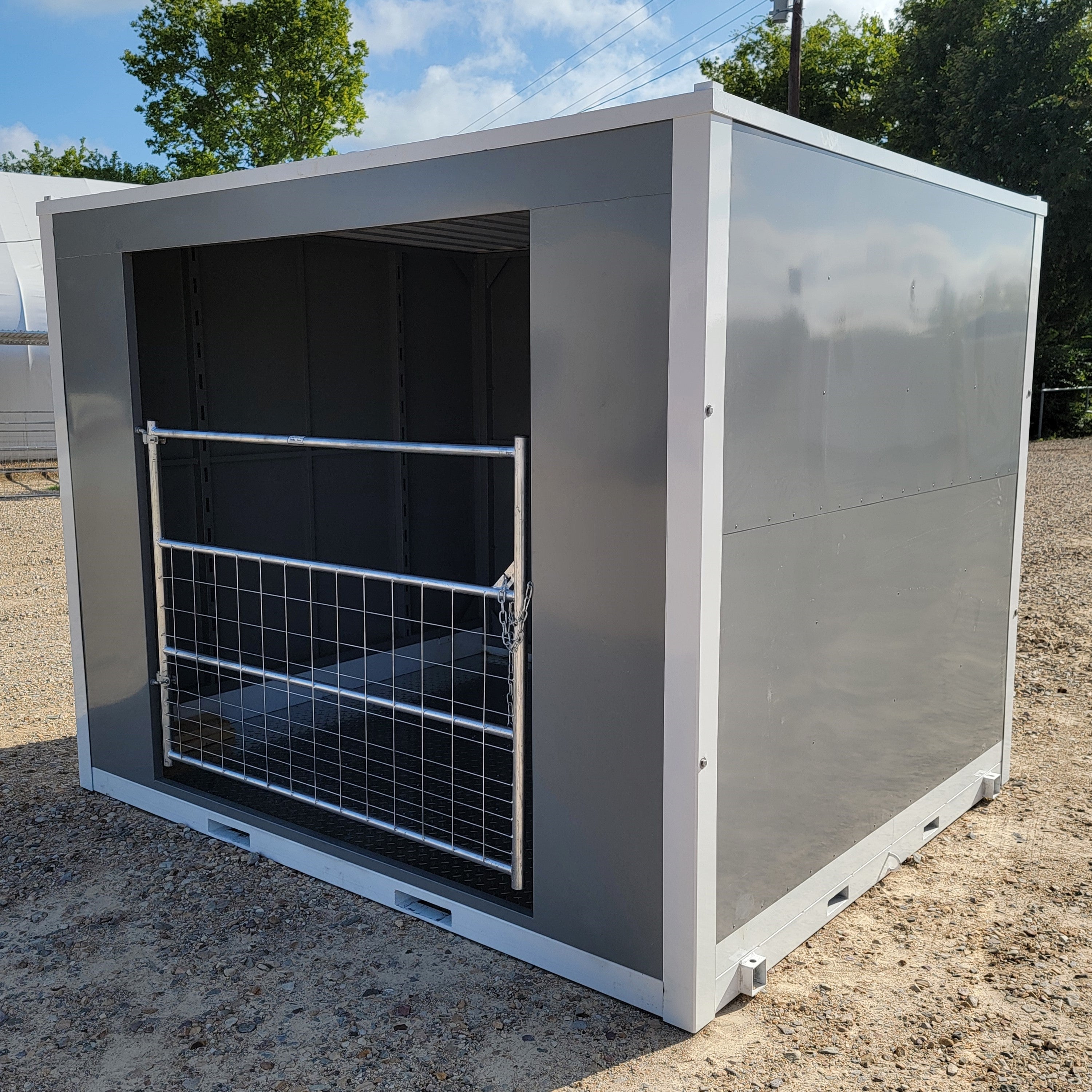 8'x10' Portable Livestock Stall - Heavy Duty Relocatable Storage Shed for Horses & Farm Animals | Durable Loafing Shelter for Pastures, Barns & Ranches | Easy Assembly Farm Equipment for Animal Protection & Outdoor Storage