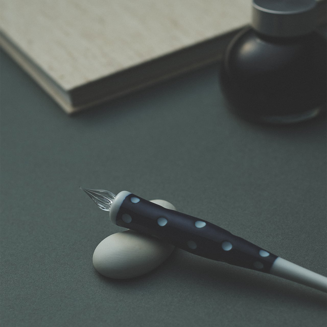 Hizen Yoshida Yaki Japanese Glass Dip Pen - Half Polka Dots Pattern, Handcrafted Calligraphy Pen for Ink Writing & Art - Perfect for Lettering, Sketching, and Gift Giving