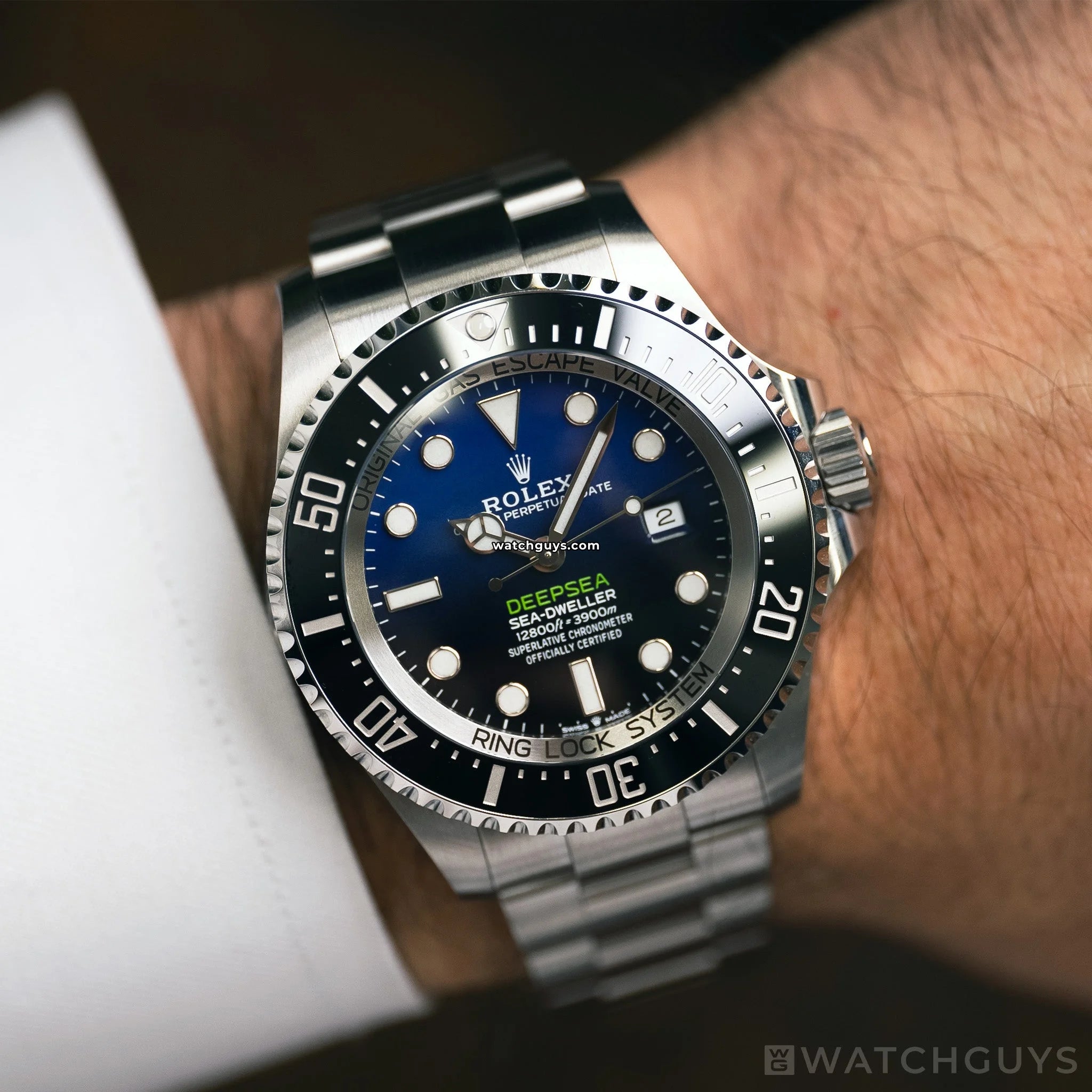 Rolex Sea-Dweller Deepsea 126660 James Cameron D-Blue Men's Luxury Dive Watch - Perfect for Deep Sea Diving & Professional Water Sports