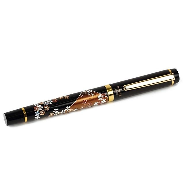Premium Yamanaka Lacquerware Fountain Pen - Handcrafted Maki-e Urushi Lacquer with Mt.Fuji & Cherry Blossom Design - Luxury Writing Instrument for Gifts, Collectors & Calligraphy Enthusiasts