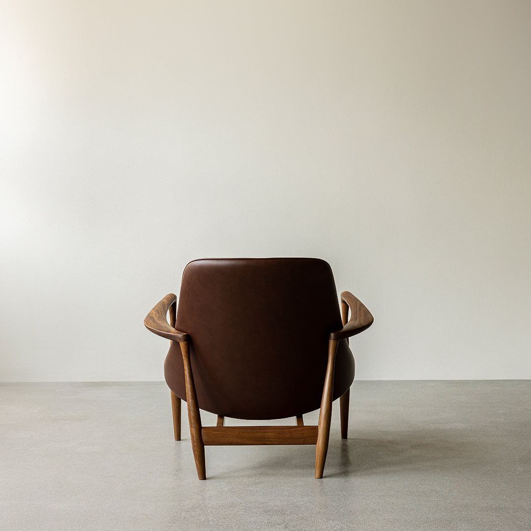 Elizabeth Lounge Chair - Modern Comfortable Accent Chair for Living Room, Bedroom & Office - Perfect for Relaxing, Reading & Lounging