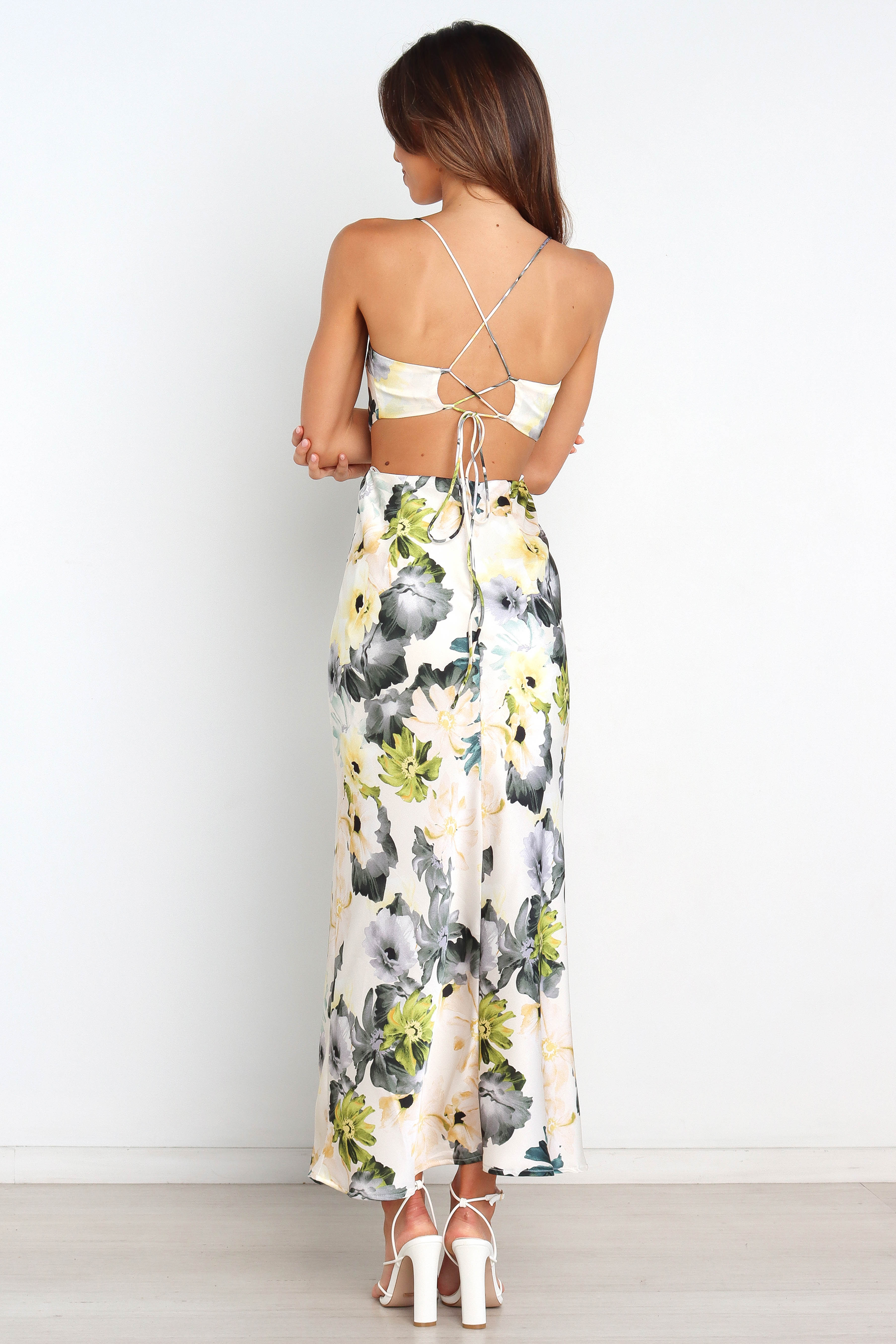 Jayne Floral Dress for Women - Elegant Summer Flowy Maxi Dress with V-Neck & Ruffle Sleeves - Perfect for Beach, Wedding & Vacation