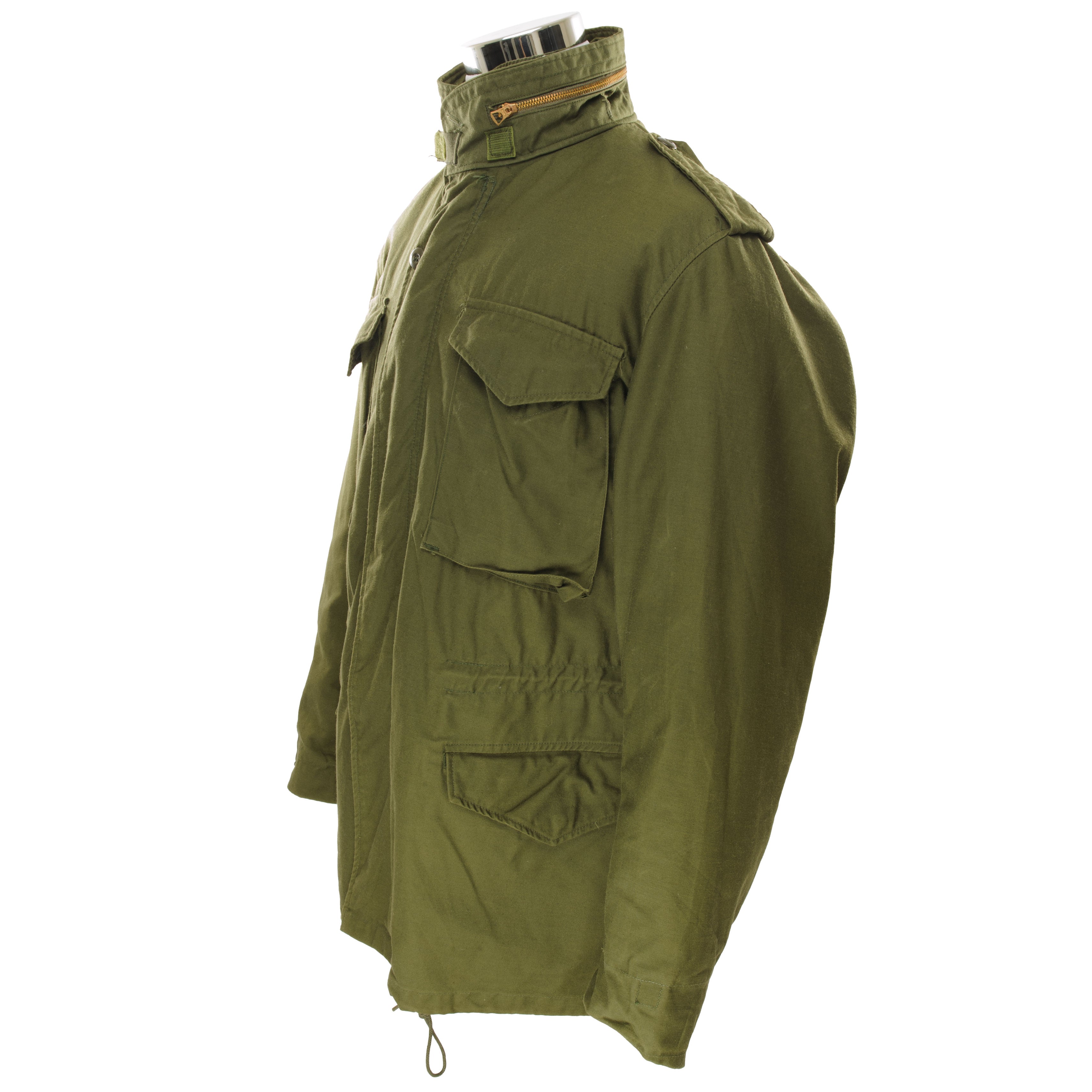 Vintage US Army M1965 M65 Field Jacket - Authentic 1973 Vietnam War Era Military Coat - Medium Long Size - Perfect for Outdoor Adventures, Historical Reenactments & Military Collectors