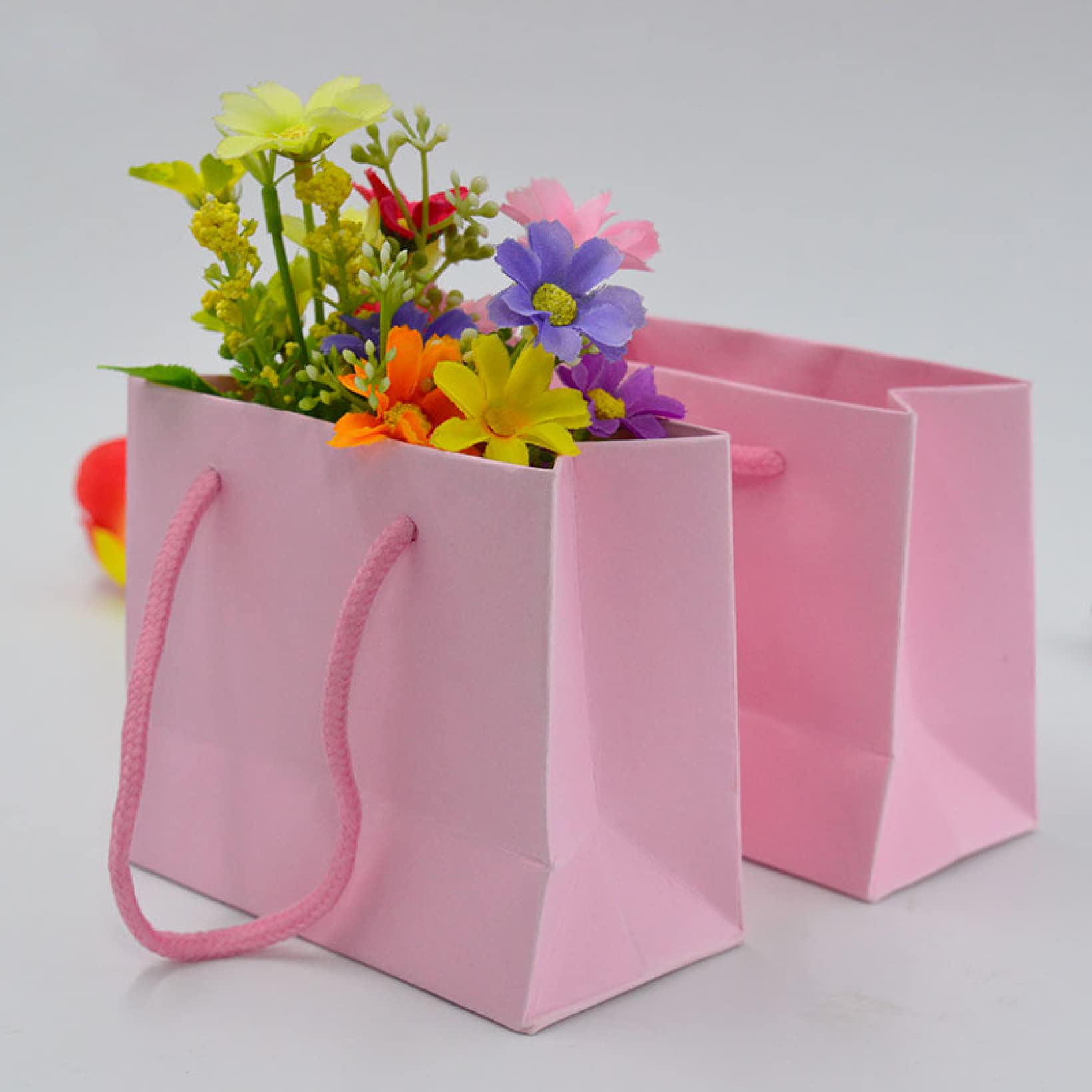 30 Pcs Elegant Kraft Paper Gift Bags with Handles - Perfect for Wedding Favors, Birthday Party Treats & Chocolate Packaging (Brown, 6x8 Inches)