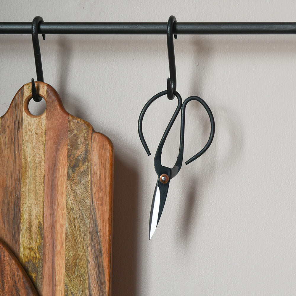 Premium Black Floral Scissors - Sharp Garden Shears for Flower Arranging, Trimming & Bouquet Making - Ideal for Florists, Gardeners & DIY Enthusiasts