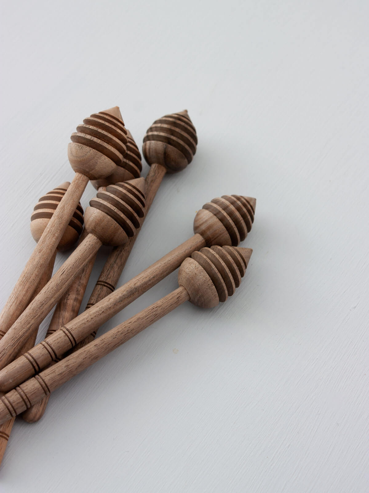 Premium Walnut Wood Honey Dipper - Natural Wooden Honey Stirrer for Tea, Coffee & Baking - Eco-Friendly Kitchen Utensil for Drizzling & Serving Honey