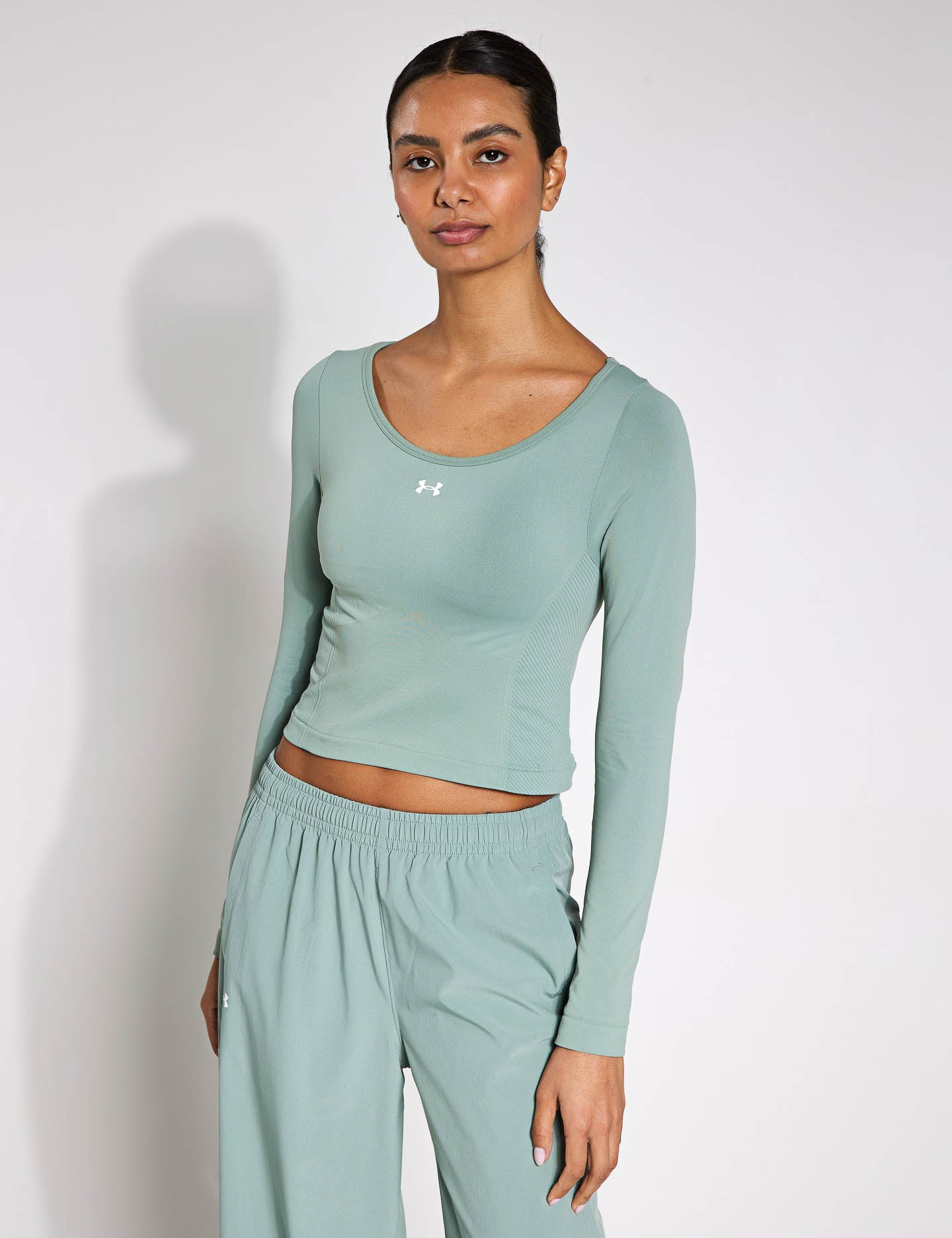 Train Seamless Long Sleeve Workout Top - Silica Green & White - Perfect for Yoga, Running & Gym Fitness Activities