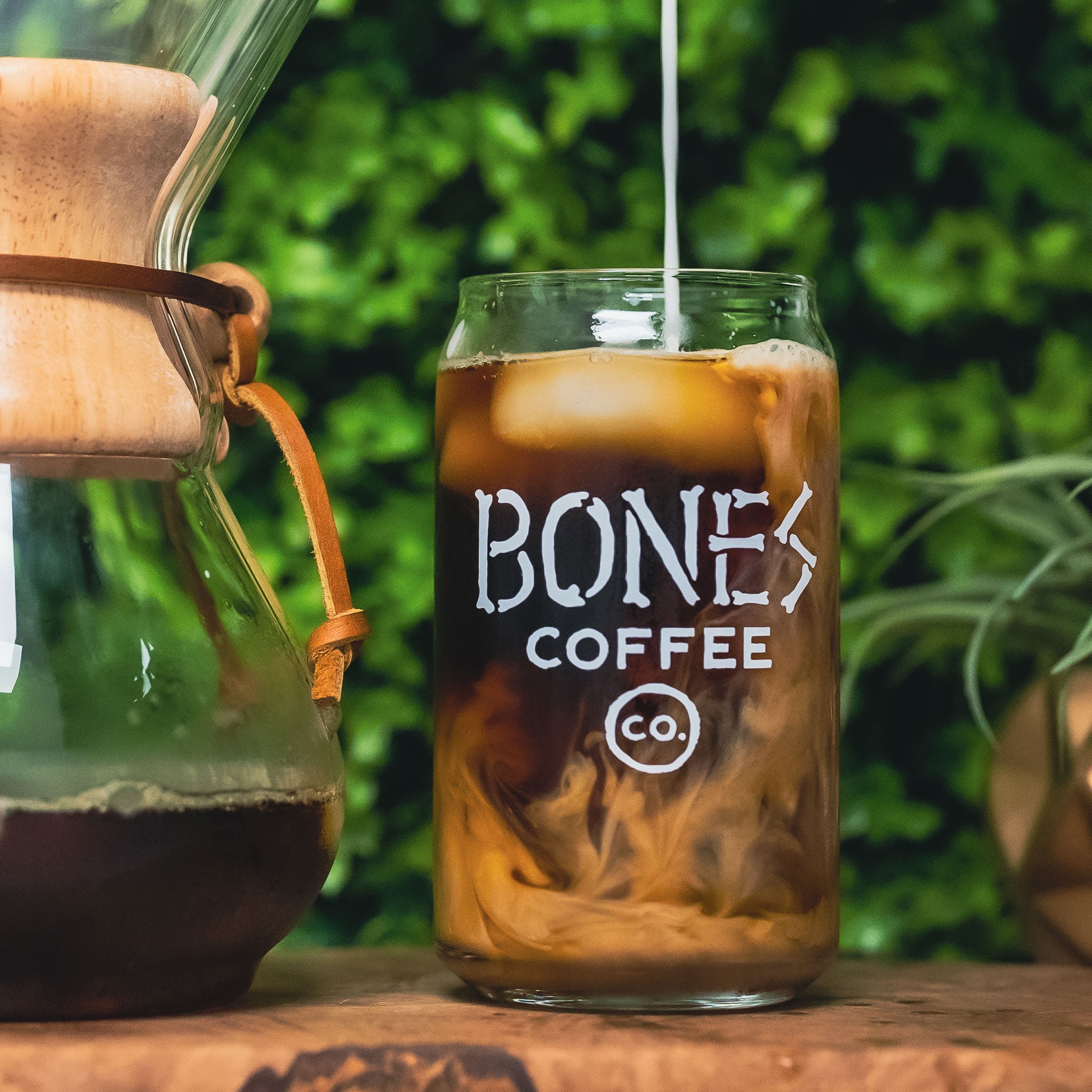 Premium 16oz Cold Brew Coffee Glass with Lid - Perfect for Iced Coffee, Tea & Smoothies at Home, Office or Travel
