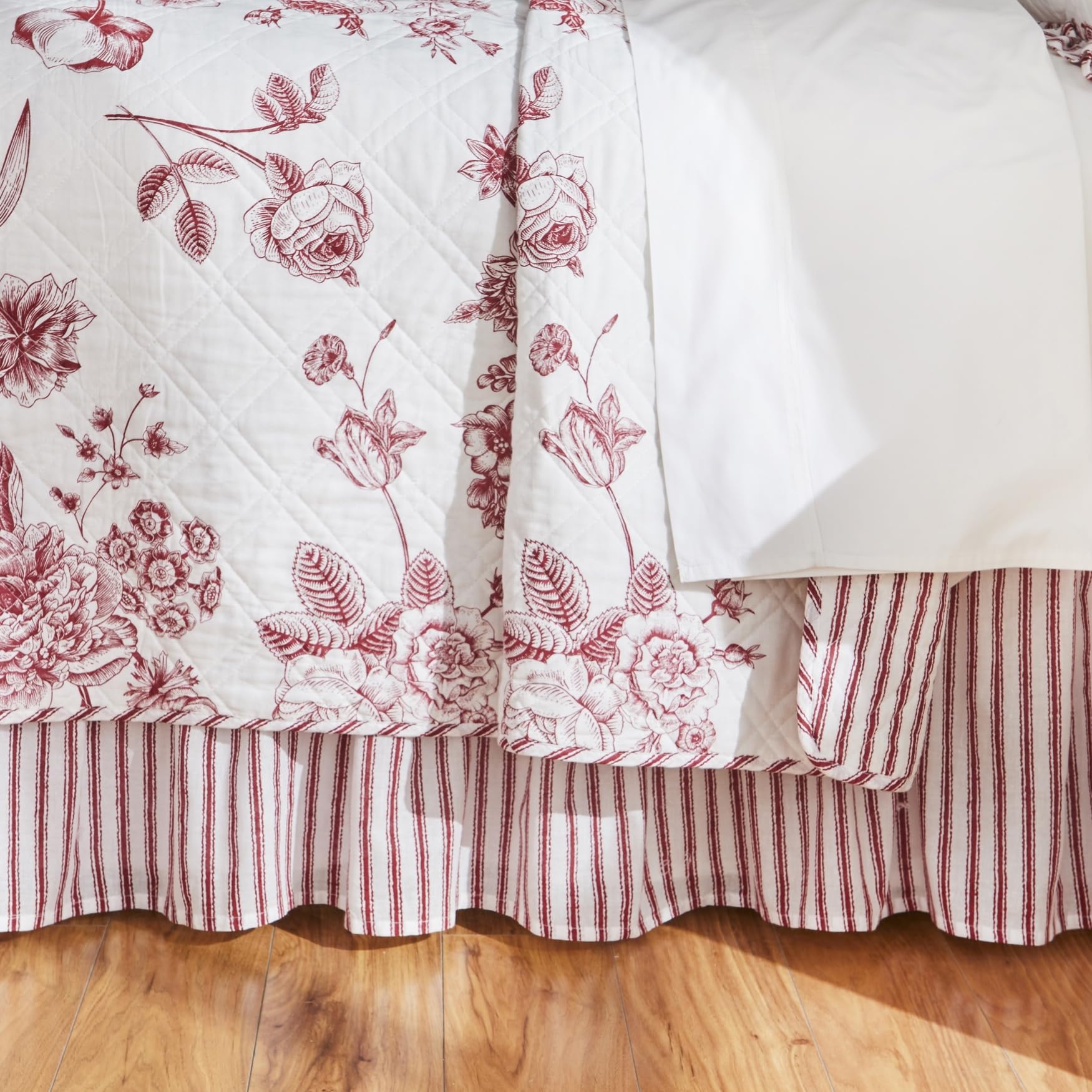 BrylaneHome Frances 6-Piece King Size Quilt Set in Lilac - Soft & Cozy Bedding for Master Bedroom, Guest Room, or Luxury Hotel Decor