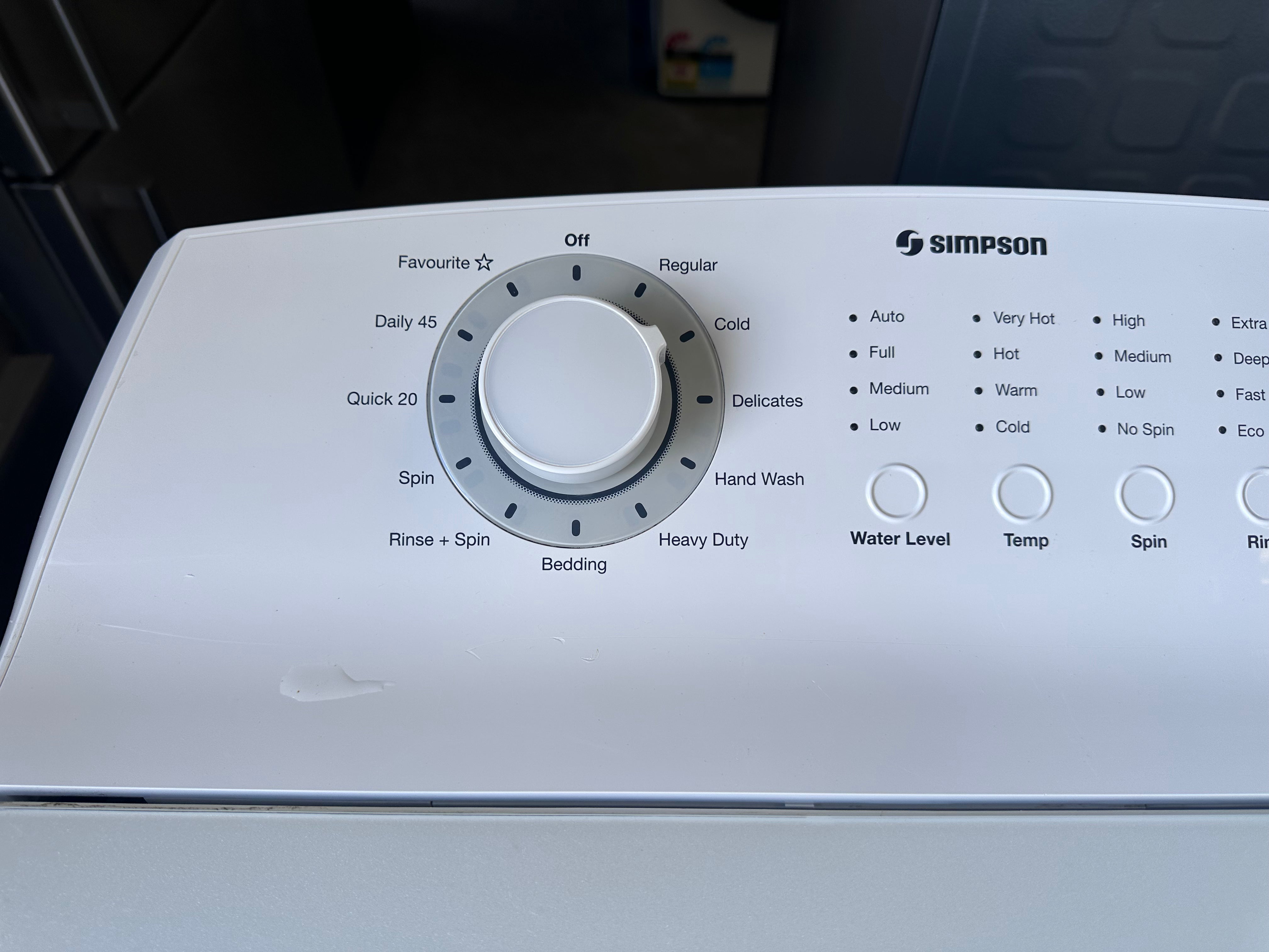 Refurbished Simpson 9kg Top Load Washing Machine - Energy Efficient Laundry Solution for Small Apartments & Dorms