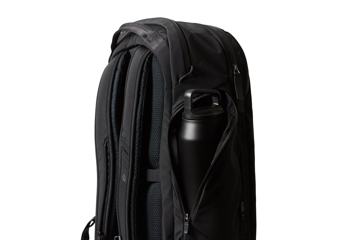 Bellroy Transit Travel Pack Pro - Premium Waterproof Backpack for Travel & Commuting | Durable & Stylish Carry-On Backpack for Men & Women | Perfect for Business Trips, Hiking & Daily Use