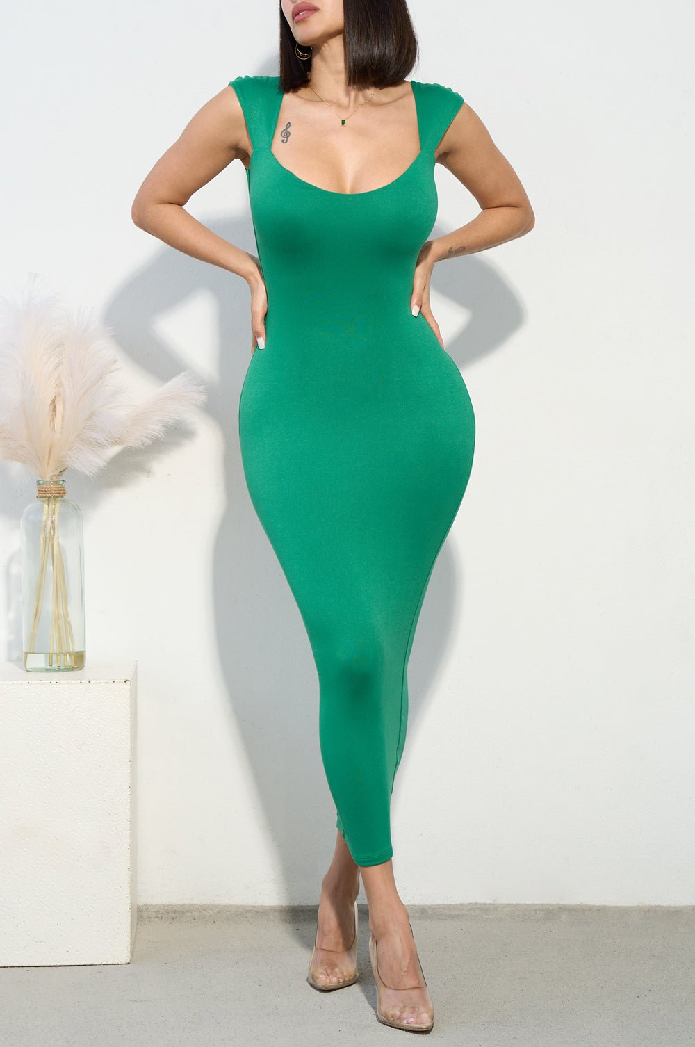 Emerald Green Cap Sleeve Sweetheart Neckline Party Dress - Perfect for Weddings, Prom & Formal Events