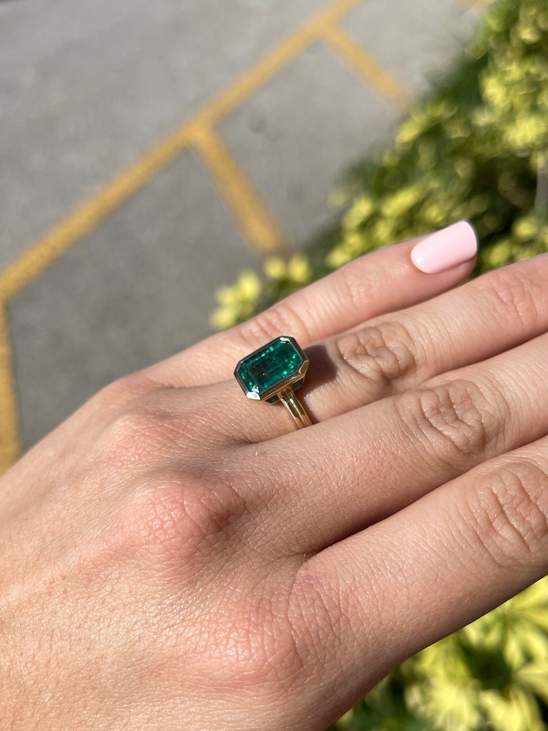 4.45ct 14K Natural Vertical Emerald Bezel Solitaire Split Shank Gold Ring for Women - Anniversary, Engagement & Wedding Gift - Perfect for Proposals, Bridal Jewelry & Special Occasions
