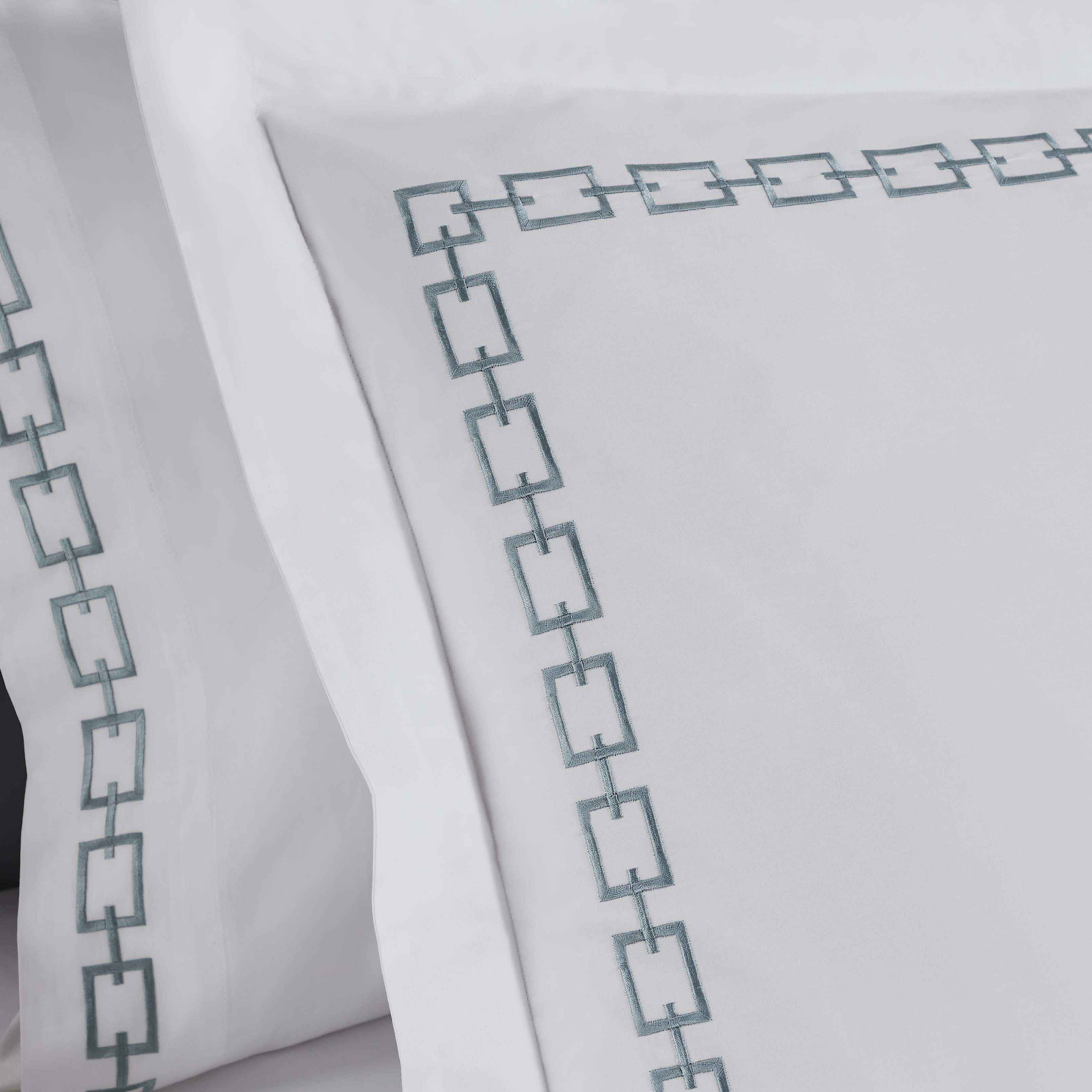 Premium 3-Piece Cotton Embroidered Duvet Cover Set with Chain Links Design - Soft Bedding for Master Bedroom, Guest Room & Dorm Decor