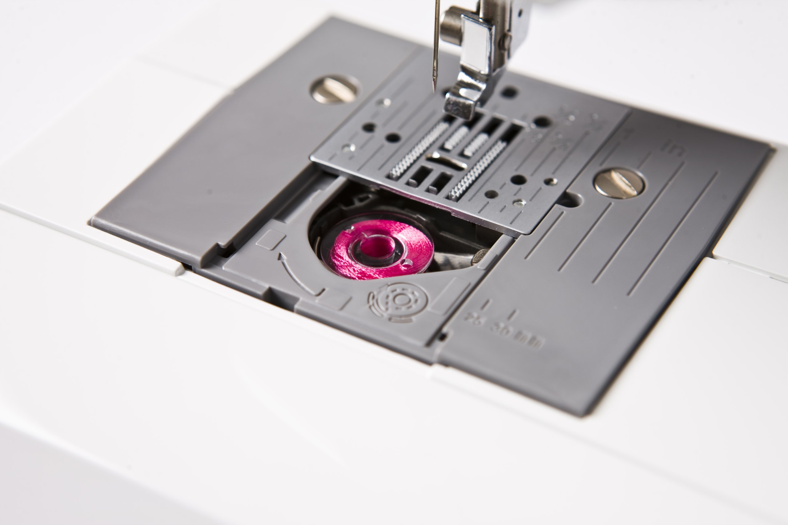 Brother LS14S Metal Chassis Sewing Machine for Beginners - 50 Lessons & 15 Sewing Projects with Step-by-Step Guide | Perfect for Home Use, DIY Crafts, and Fashion Design