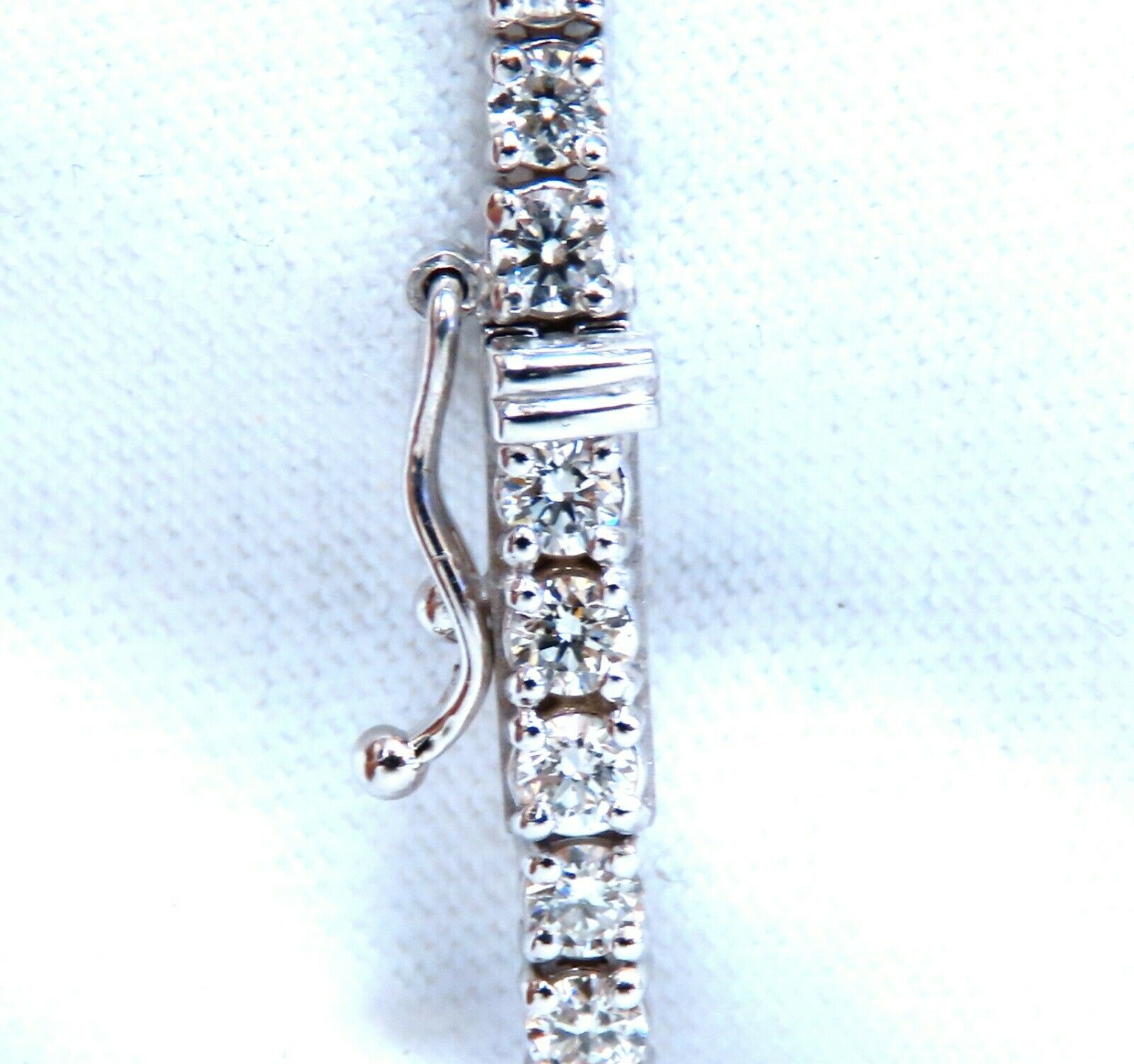 6.43ct Natural Diamond Tennis Bracelet in 14K Gold - Classic Graduated Design for Women's Jewelry, Perfect for Weddings, Anniversaries & Special Occasions