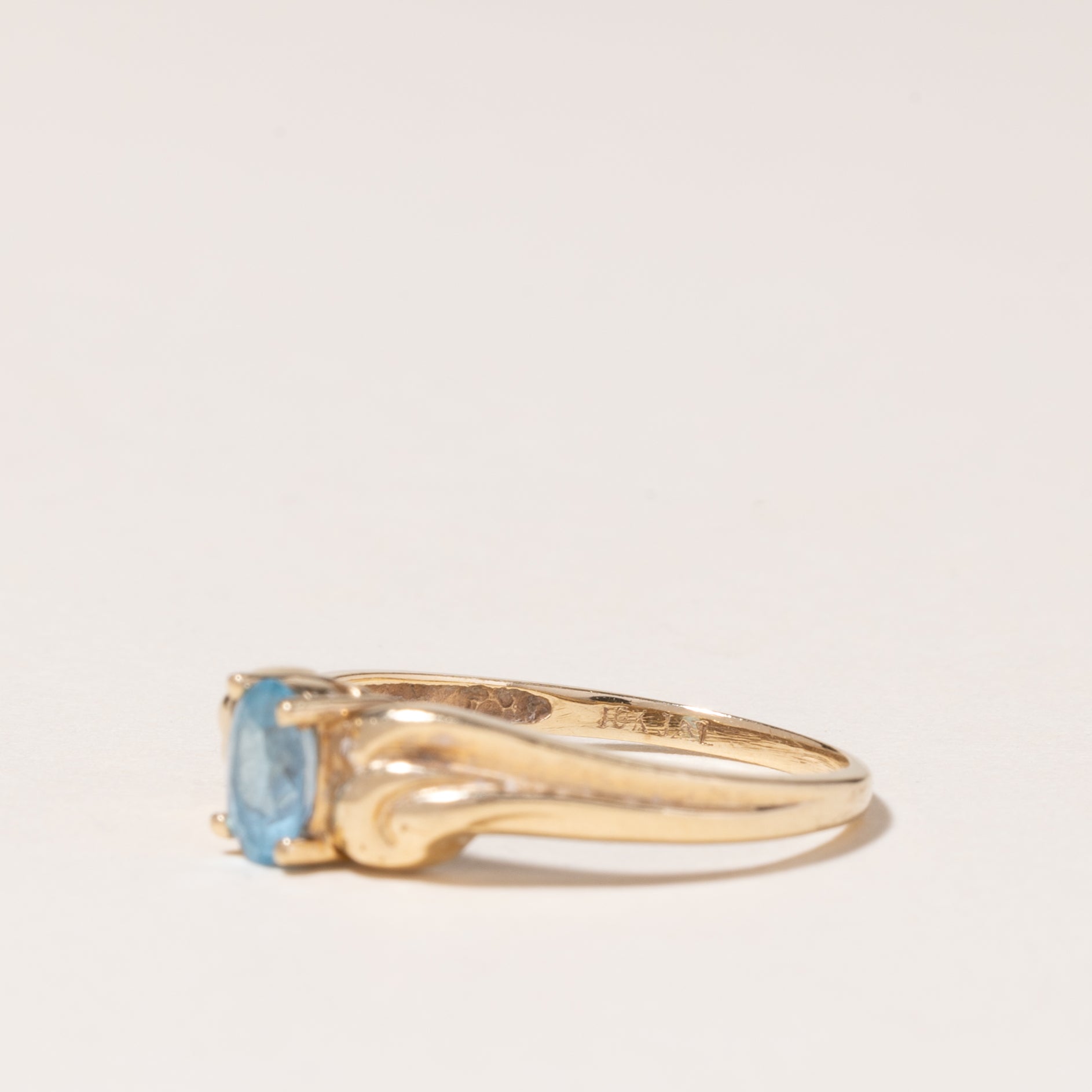 10K Yellow Gold Blue Topaz Ring - 0.43ct Oval Cut Gemstone Ring - Size 7 - Perfect for Engagement, Anniversary & Gift Giving