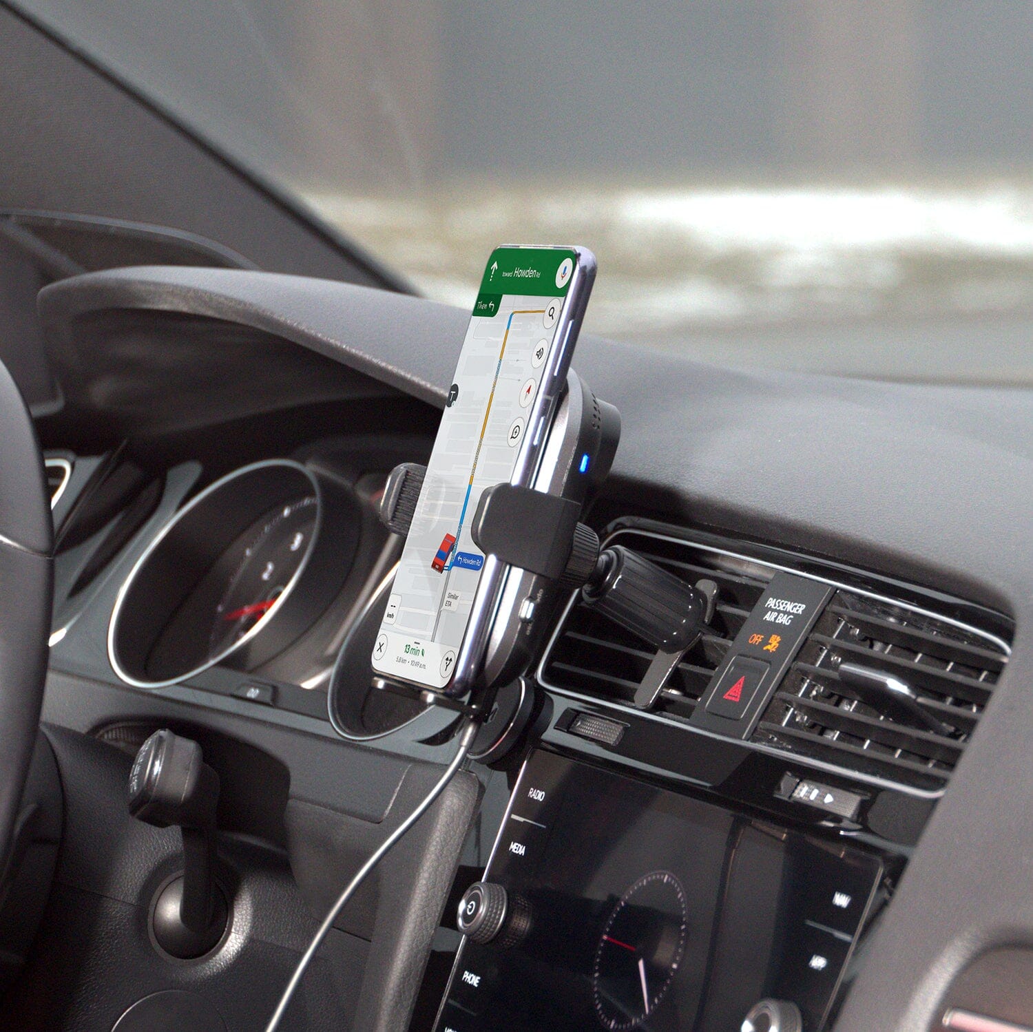 Fast Wireless Car Charger Mount - Auto-Scan Qi-Certified Phone Holder for iPhone & Android - Perfect for Commuting & Road Trips
