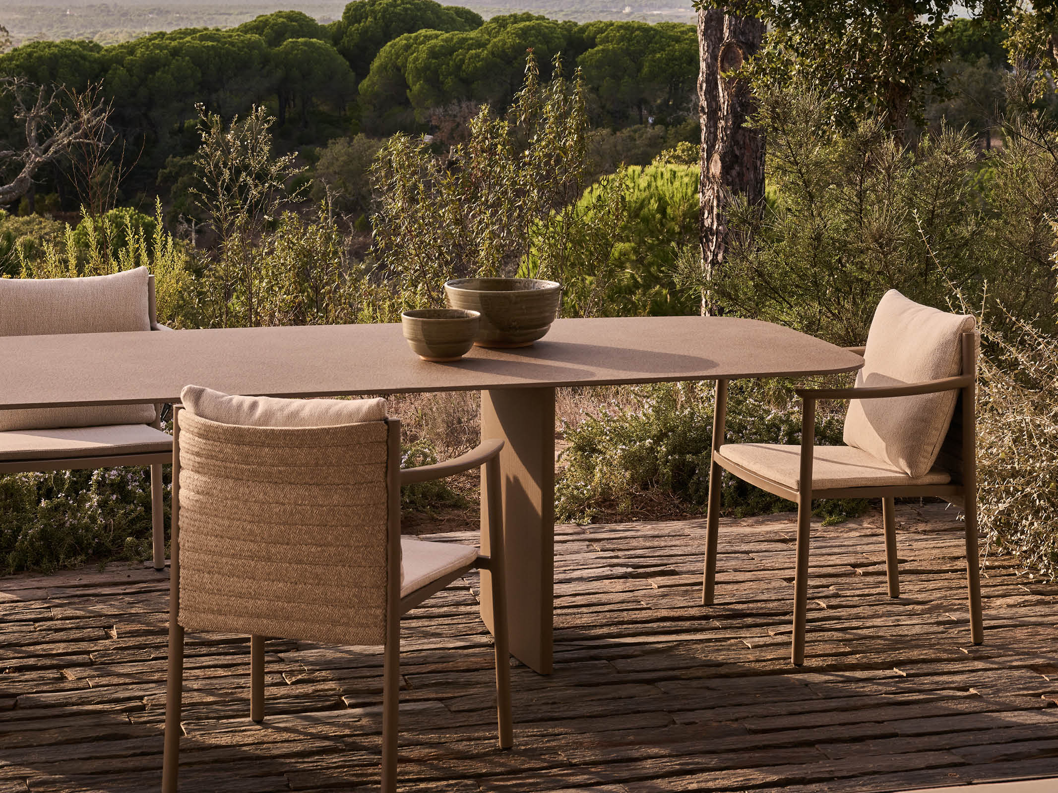 Modern Lucca Dining Table - Solid Wood Kitchen Table for 6 - Elegant Farmhouse Style Dining Room Furniture for Family Gatherings & Dinner Parties