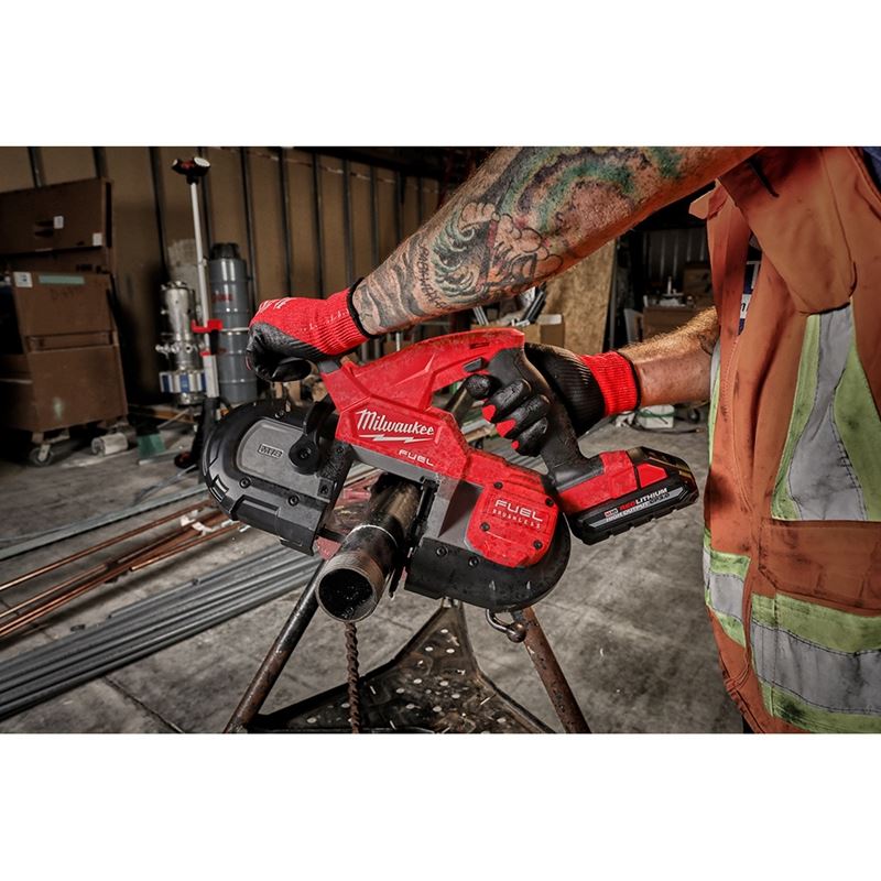 M18 FUEL 18V Brushless Cordless Compact Band Saw Kit (2829-22) - Perfect for Metal Cutting, Plumbing, and DIY Projects