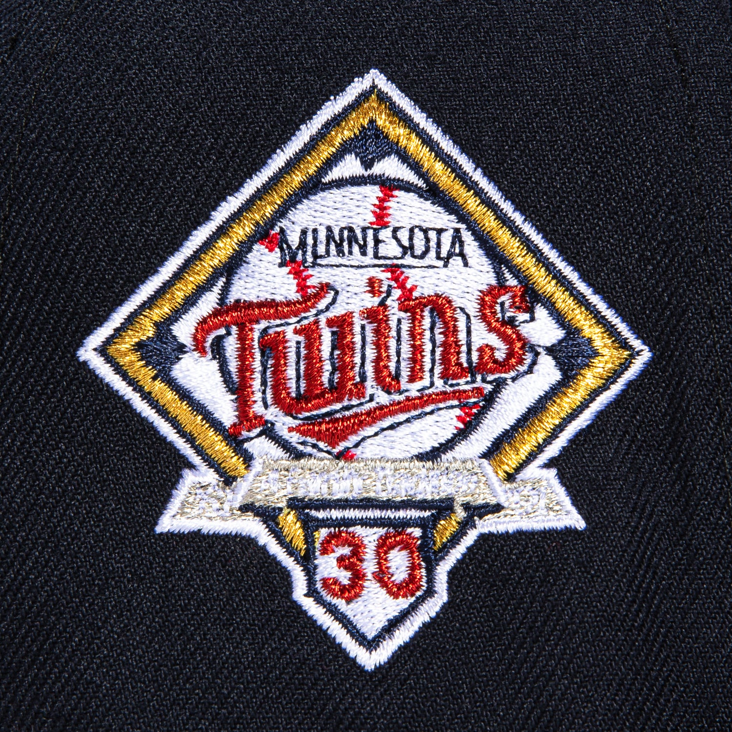 New Era 59Fifty Minnesota Twins 30th Anniversary Patch Logo Hat - Navy Blue Baseball Cap for Men & Women - Perfect for Games, Collecting & Everyday Wear