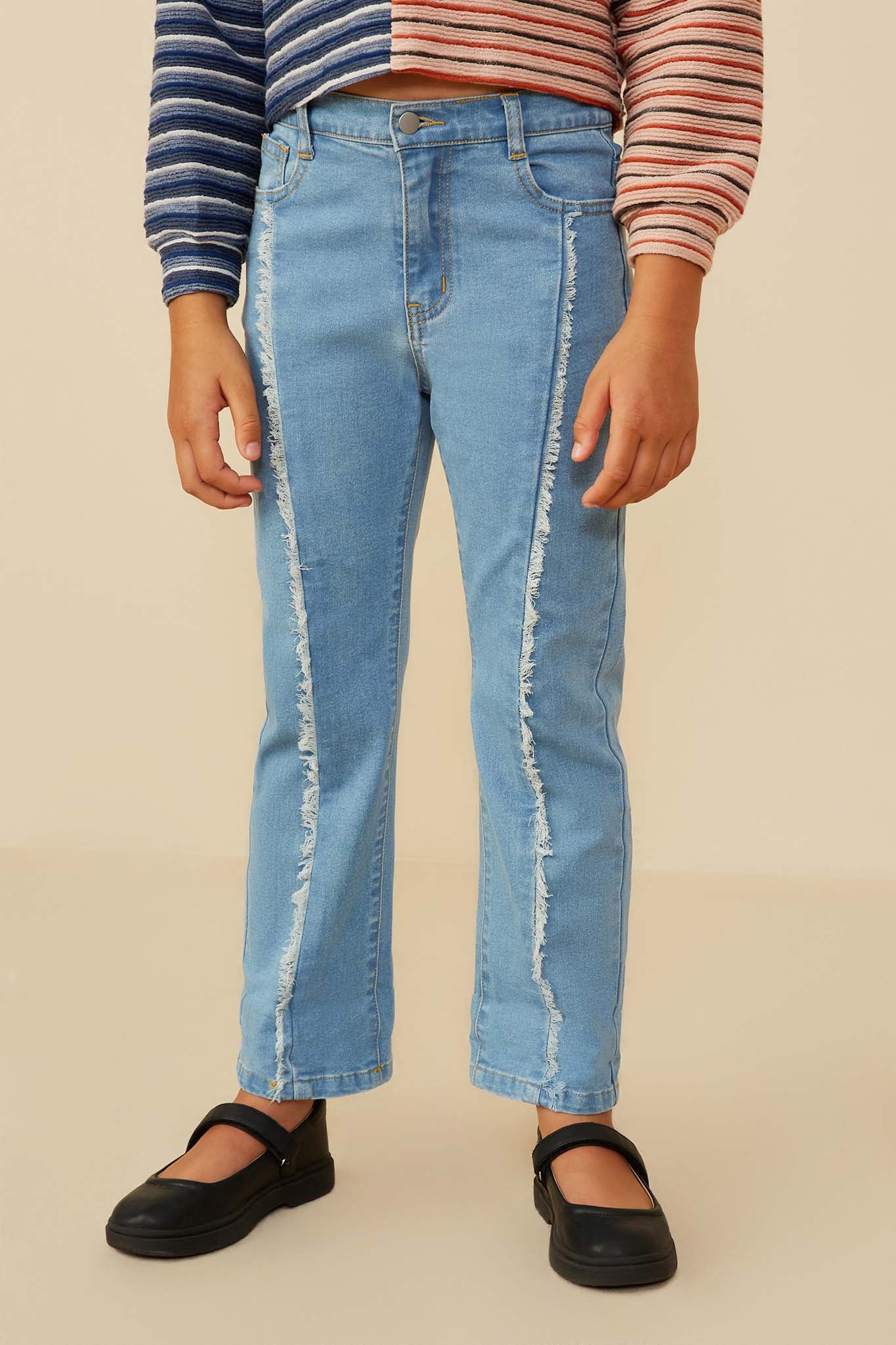 Vintage Distressed Frayed Hem Straight Leg Denim Jeans for Women - Casual Everyday Wear & Street Style Outfits