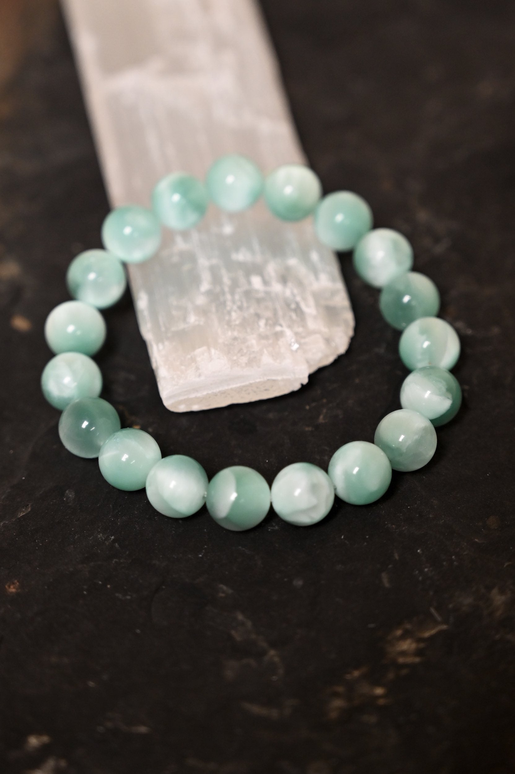 Green Moonstone Bracelet for Women - Healing Crystal Jewelry for Positive Energy & Emotional Balance - Perfect for Meditation, Yoga & Spiritual Gifts