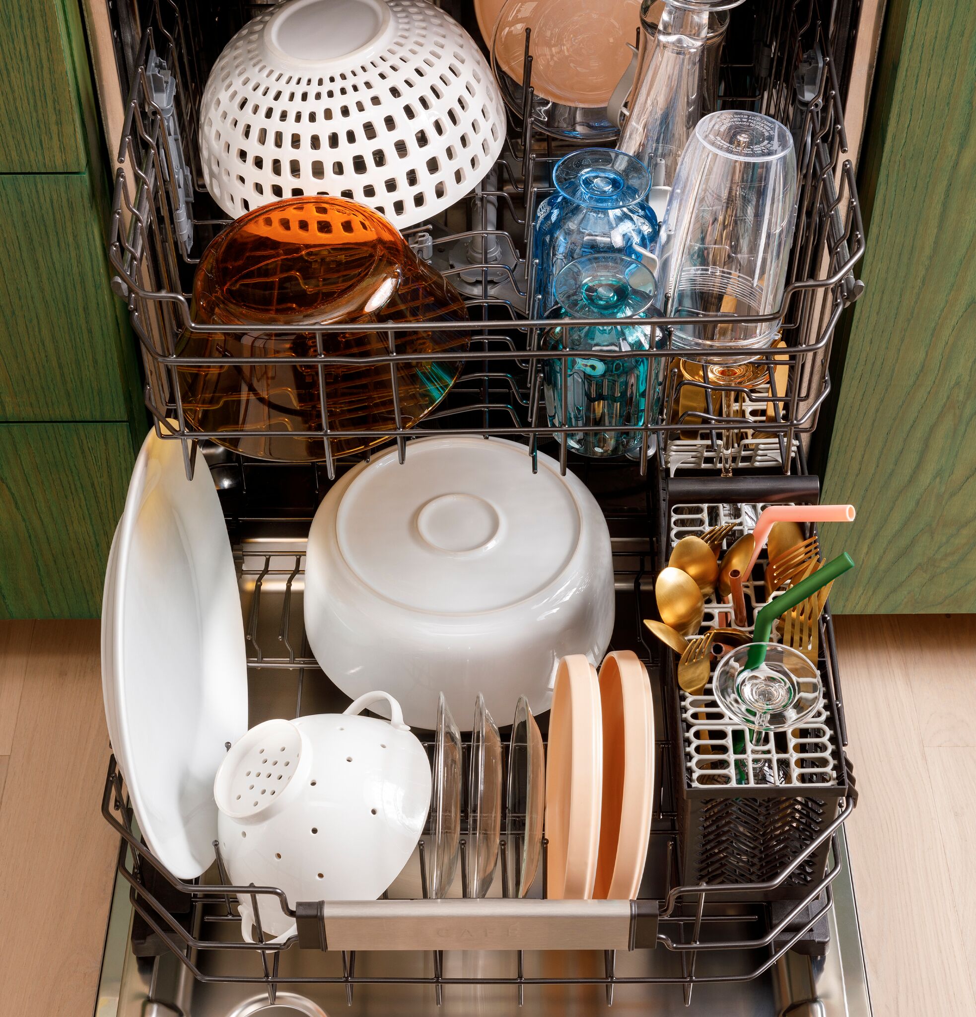 Custom Fit Stainless Steel Dishwasher with UltraWash Technology - CDT888P2VS1 | Perfect for Modern Kitchens & Small Spaces