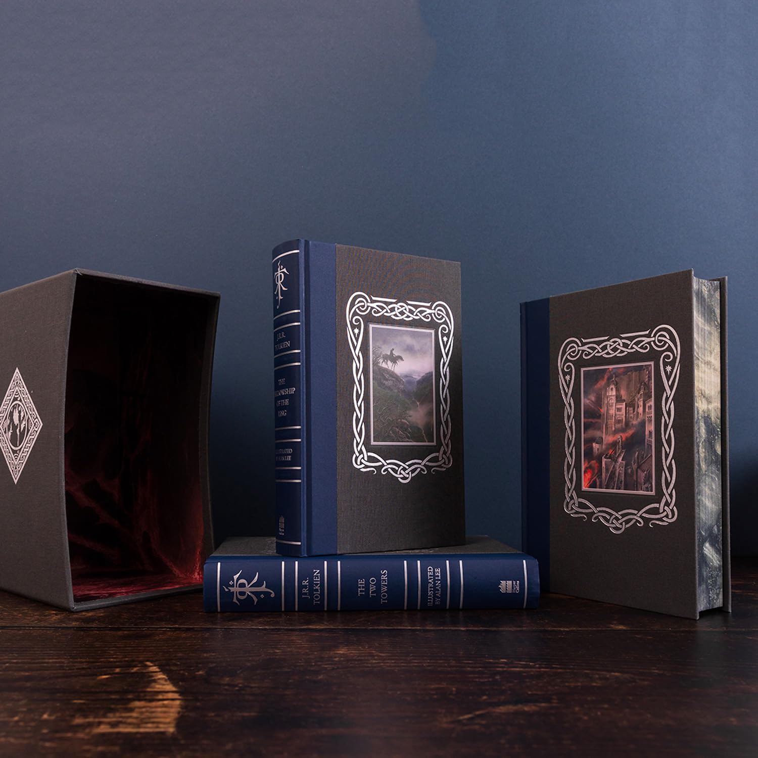 The Lord of the Rings - Complete Book Set | Epic Fantasy Novel Series by J.R.R. Tolkien | Perfect for Fantasy Lovers & Book Collectors | Great Gift for Readers & Movie Fans