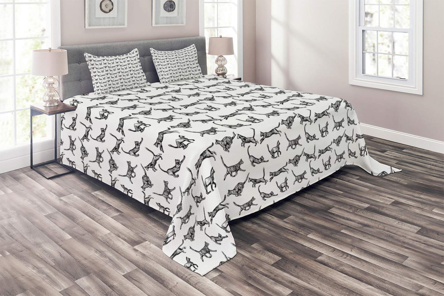 Ambesonne King Size Charcoal Grey & White Cat Lover Quilted Bedspread Set - 3 Piece Decorative Coverlet with 2 Pillow Shams, Monochromatic Playful Kittens Print - Perfect for Cat-Themed Bedrooms & Cozy Home Decor