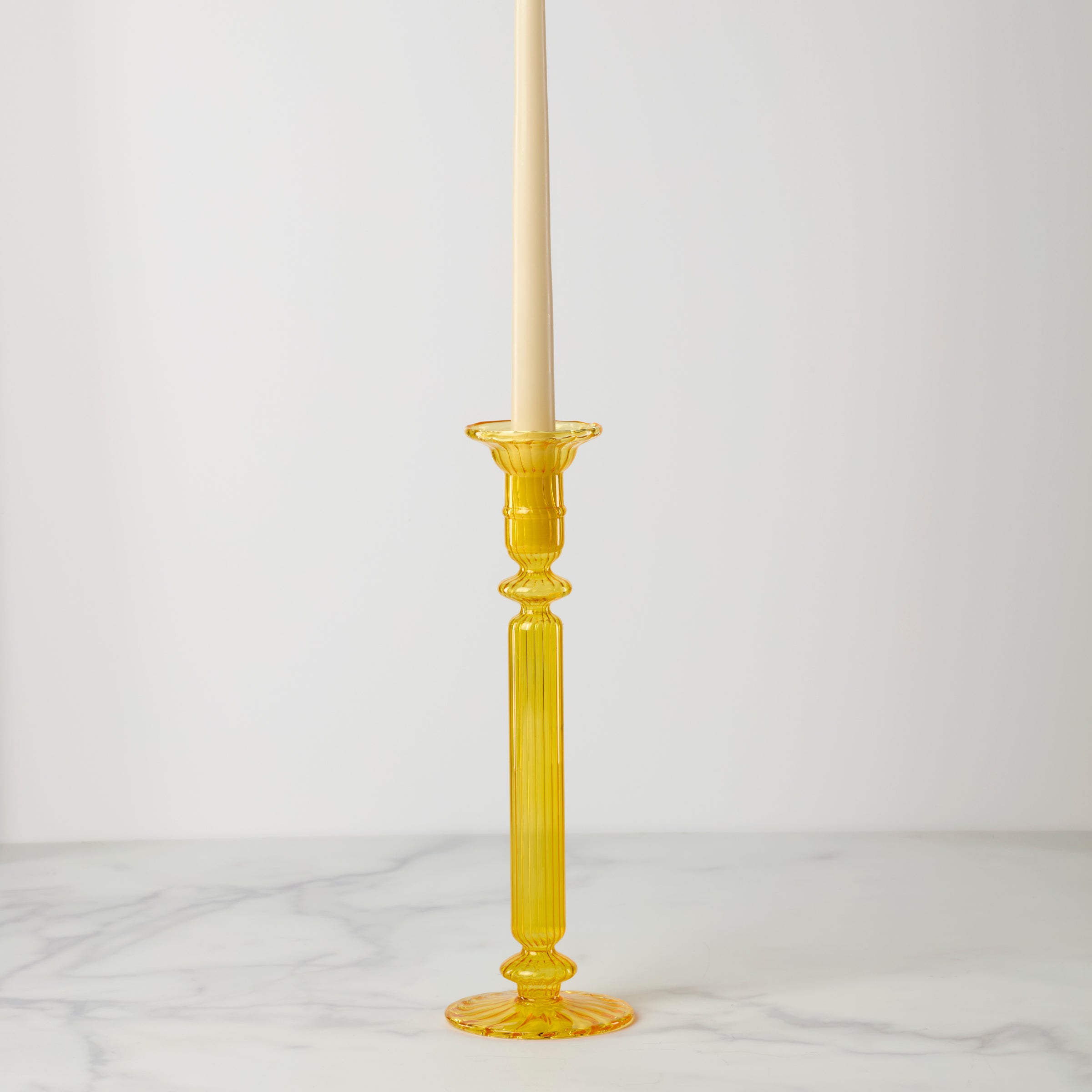 Nalia Daffodil Candlestick Holder - Elegant Floral Candle Holder for Home Decor, Wedding Centerpieces & Romantic Dinner Settings