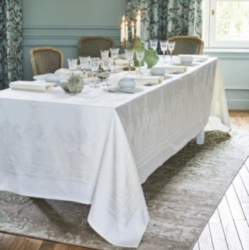 Beauregard White Napkins - Set of 4 Premium Cotton Dinner Napkins for Formal Dining, Parties & Everyday Use