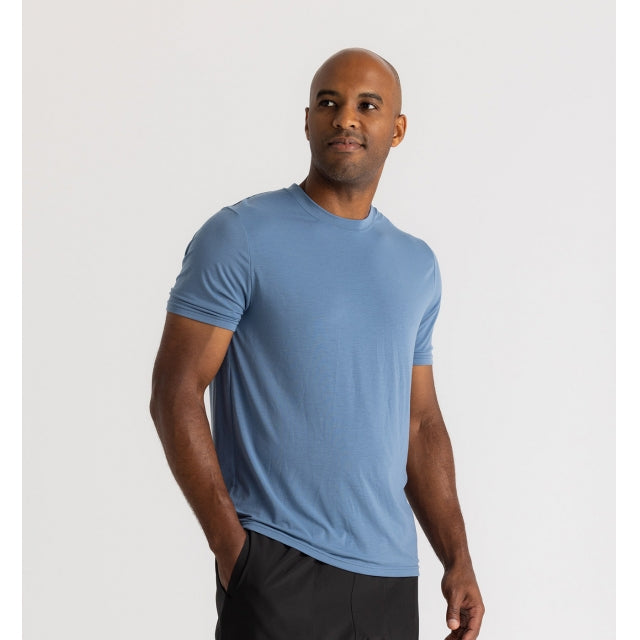 Men's Elevate Lightweight T-Shirt - Breathable & Comfortable Casual Tee for Gym, Running & Everyday Wear