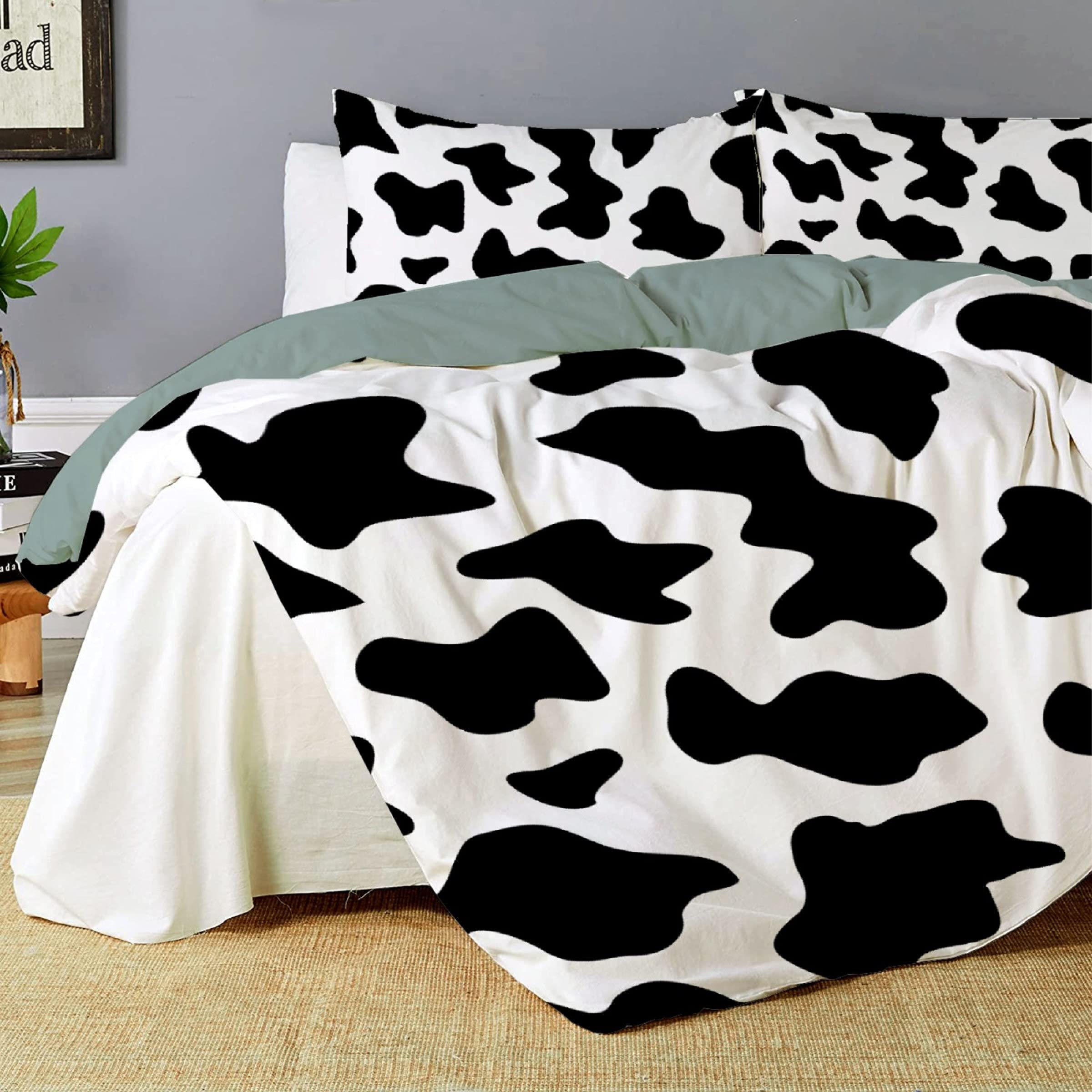 Black White Cow Print Queen Comforter Set - 3pc All-Season Bedding for Farmhouse Decor