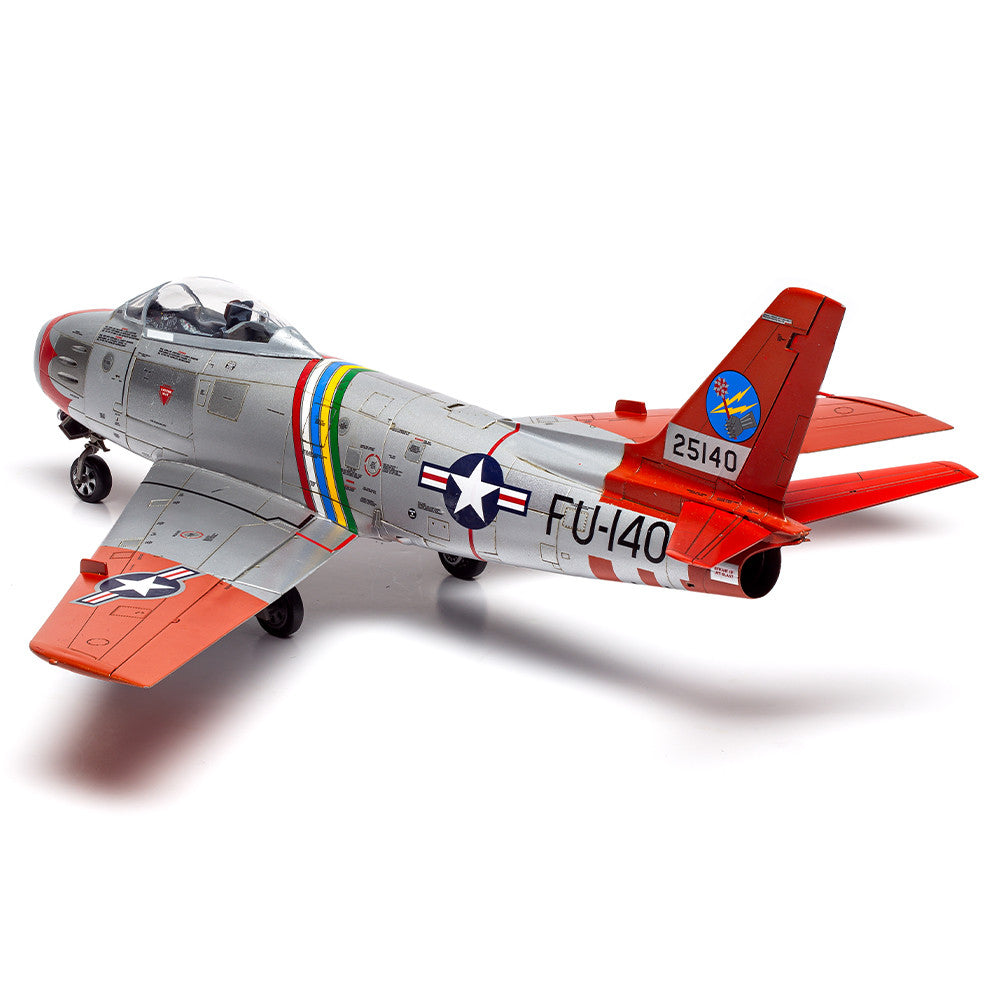 Airfix A08111 1/48 Scale North American F-86F Sabre Fighter Jet Model Kit - Perfect for Aviation Enthusiasts & Military History Collectors