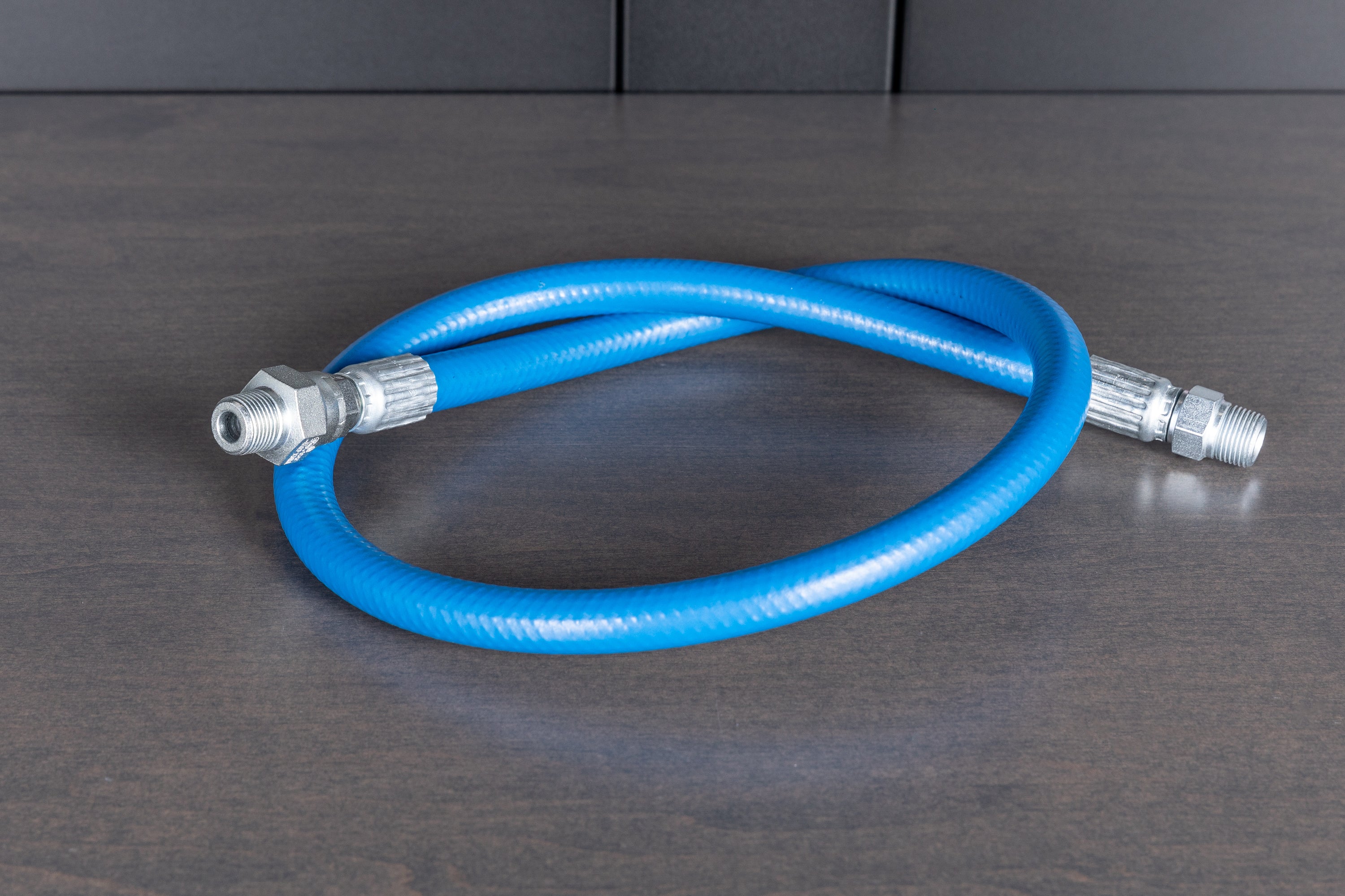 3/8 Inch High Pressure Jumper Hose - Heavy Duty Hydraulic Hose for Industrial & Automotive Use - Perfect for Hydraulic Systems, Construction Equipment, and Farm Machinery
