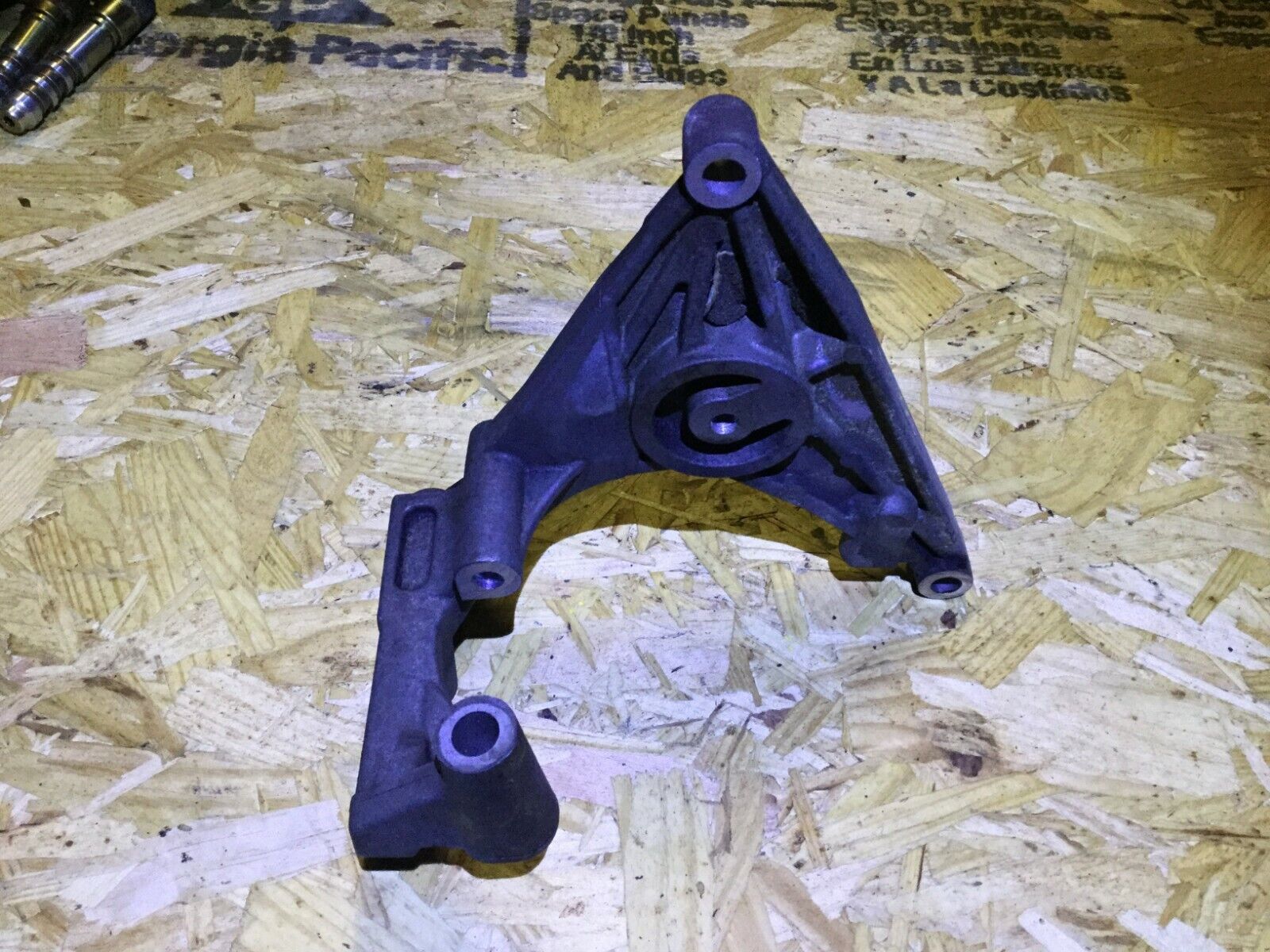 04-07 Cadillac CTS 2.8L Alternator Mounting Bracket OEM Replacement Part - Compatible with 2004 2005 2006 2007 Models - Engine Repair & Maintenance Accessory