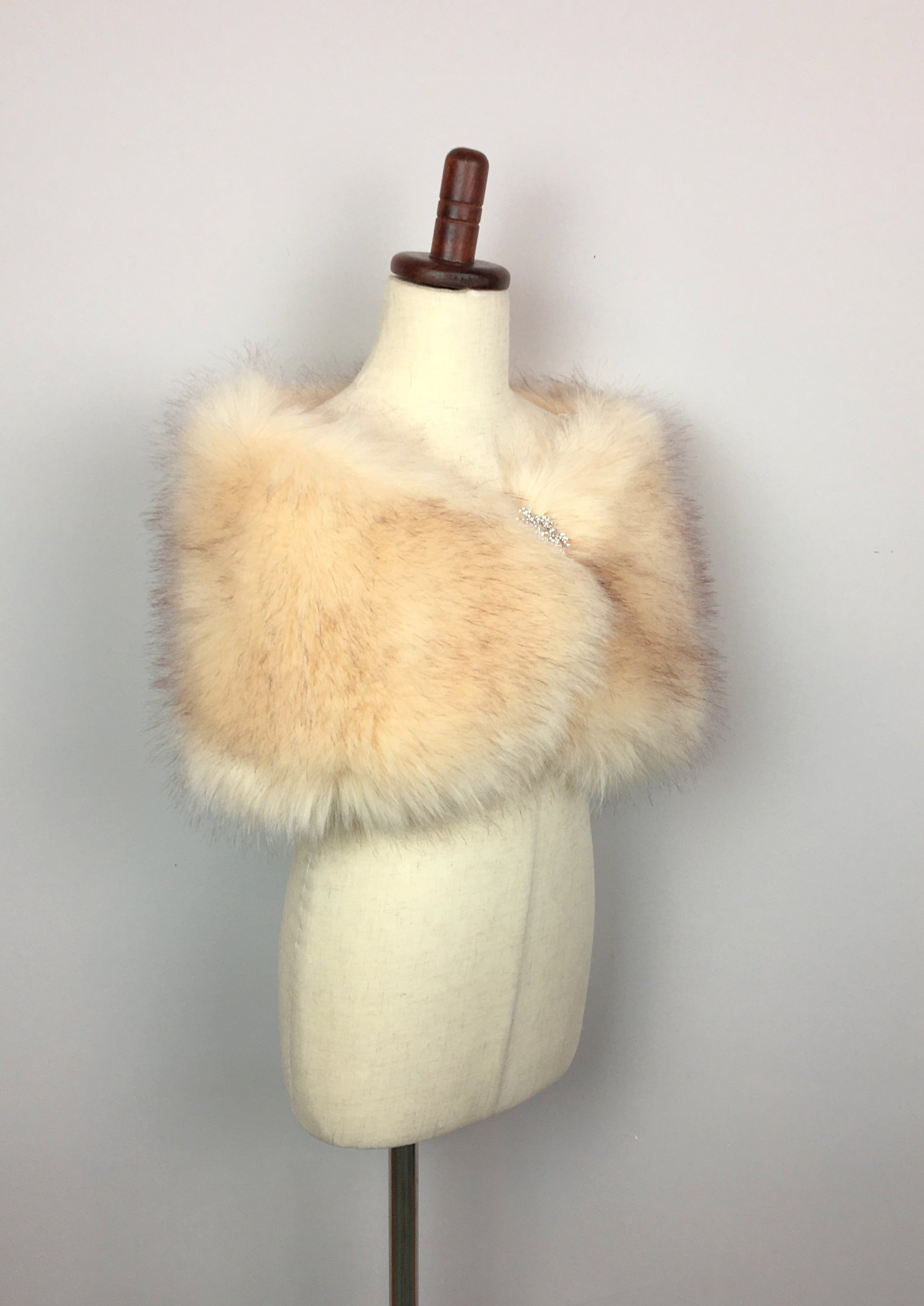 Elegant Champagne Fur Shawl for Flower Girls & Junior Bridesmaids - Soft Winter Wrap for Weddings & Special Occasions (Kid Cha03)
