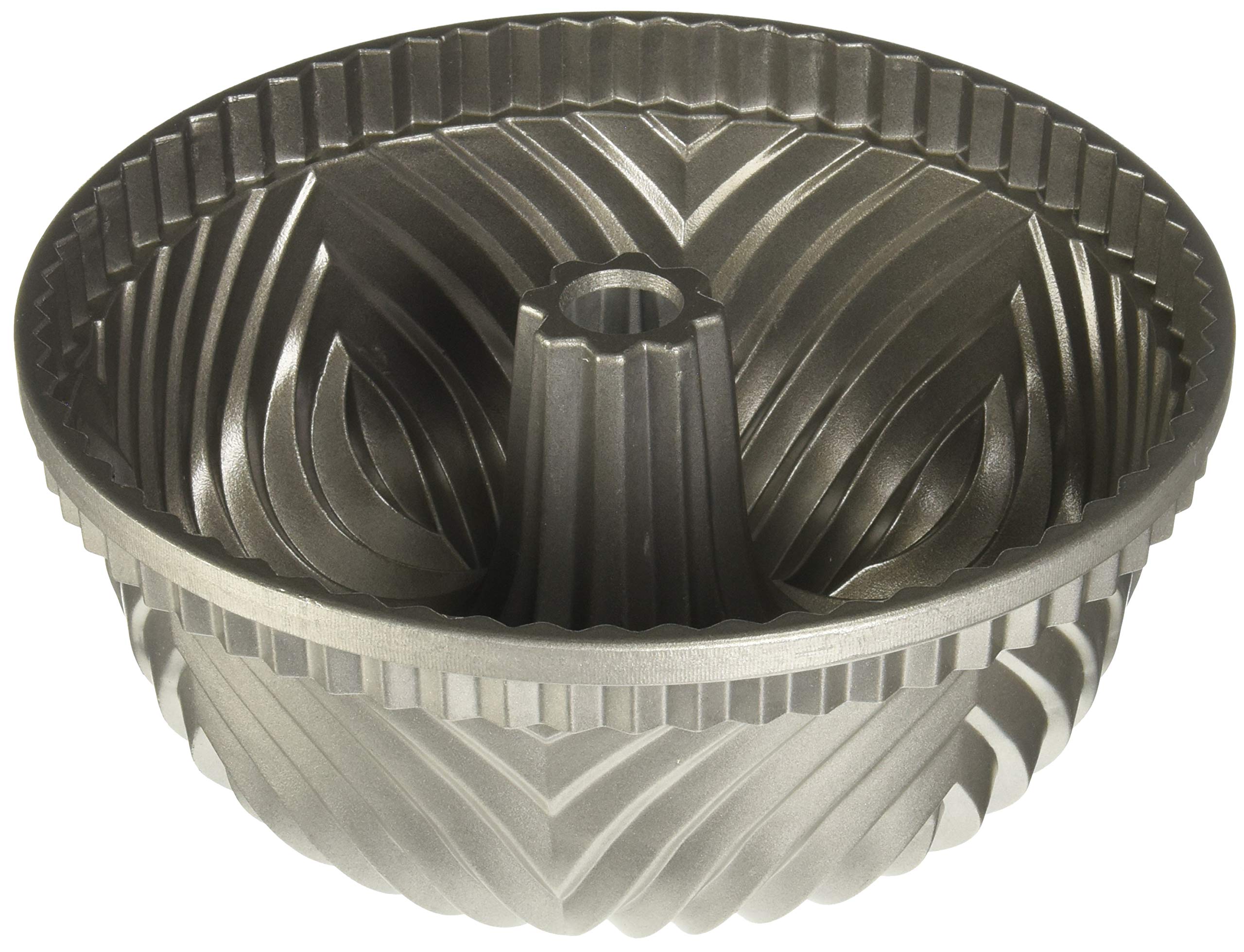 Nordic Ware Bavaria Bundt Cake Pan - 10 Cup, Platinum Nonstick Baking Mold for Perfect German Cakes | Ideal for Christmas, Easter & Holiday Desserts, Home Baking & Gift Giving