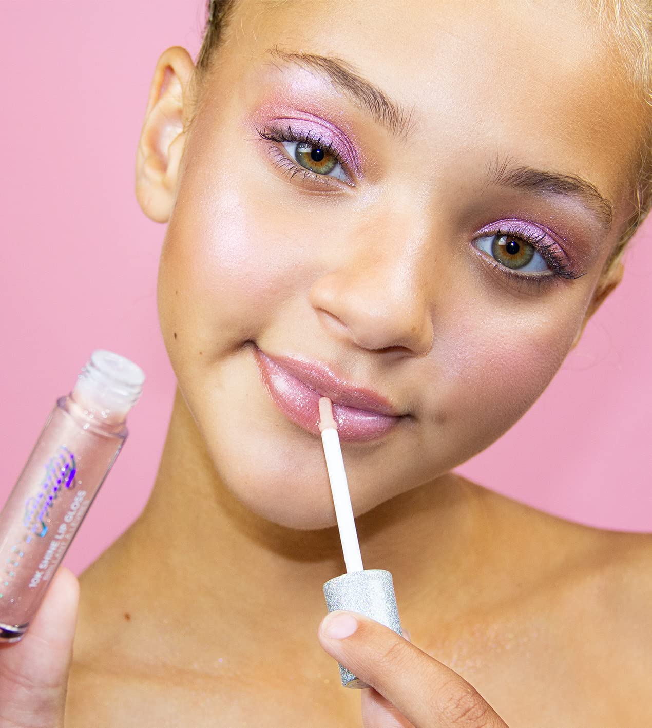 Petite 'n Pretty Kids Makeup Set (Gold) - Non-Toxic Face & Body Glitter Makeup Kit for Girls, Tweens & Teens - Includes Highlighter, Shimmer, Lip Gloss & Brush - Made in USA - Perfect for Birthday Parties, Dress-Up & Playtime