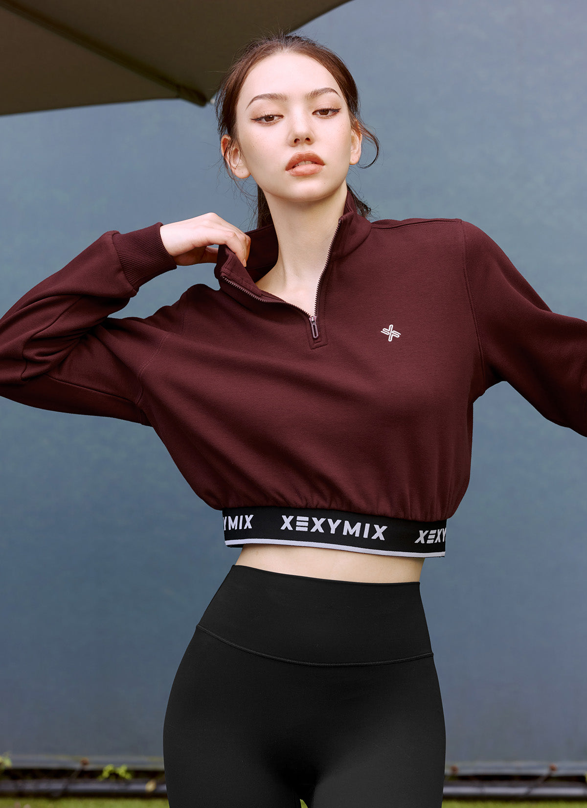 Logo Point Warm Crop Sweatshirt for Women - Trendy Pullover Hoodie for Casual Wear, Gym & Street Fashion