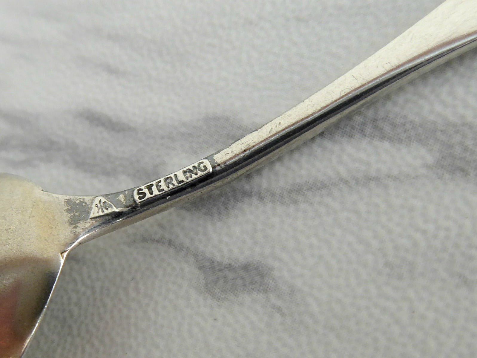 Vintage 1930s Sterling Silver Souvenir Spoon - Engraved Chief Seattle WA Design | Collectible Antique Silverware for Display & Gifting