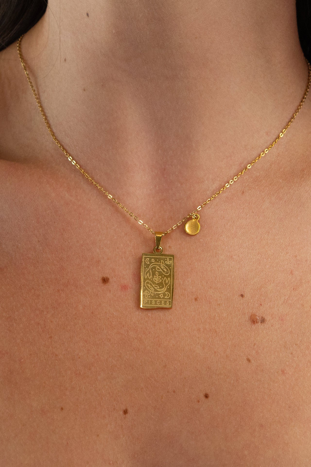 Vada's Zodiac Pendant Necklace - Personalized Horoscope Jewelry for Women | Perfect Gift for Birthday, Anniversary & Everyday Wear | Gold & Silver Zodiac Sign Necklaces