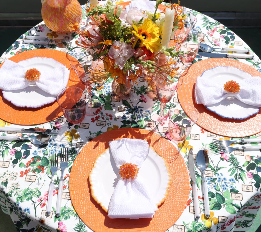 Premium White Seersucker Napkins - Soft & Absorbent Cotton Table Linens for Summer Dining, Picnics & Outdoor Parties