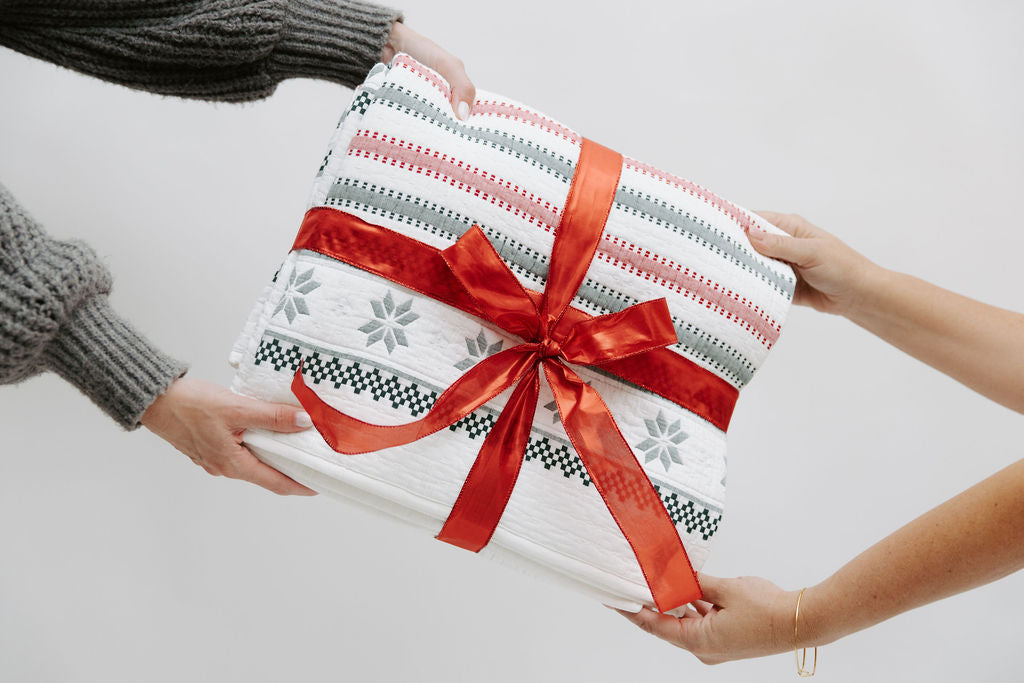 Premium Noel Luxe Blanket - Ultra Soft & Cozy Fleece Throw Blanket for Winter, Christmas Gifts, Bed, Couch & Home Decor - Perfect for Gifting, Snuggling & Holiday Decorations
