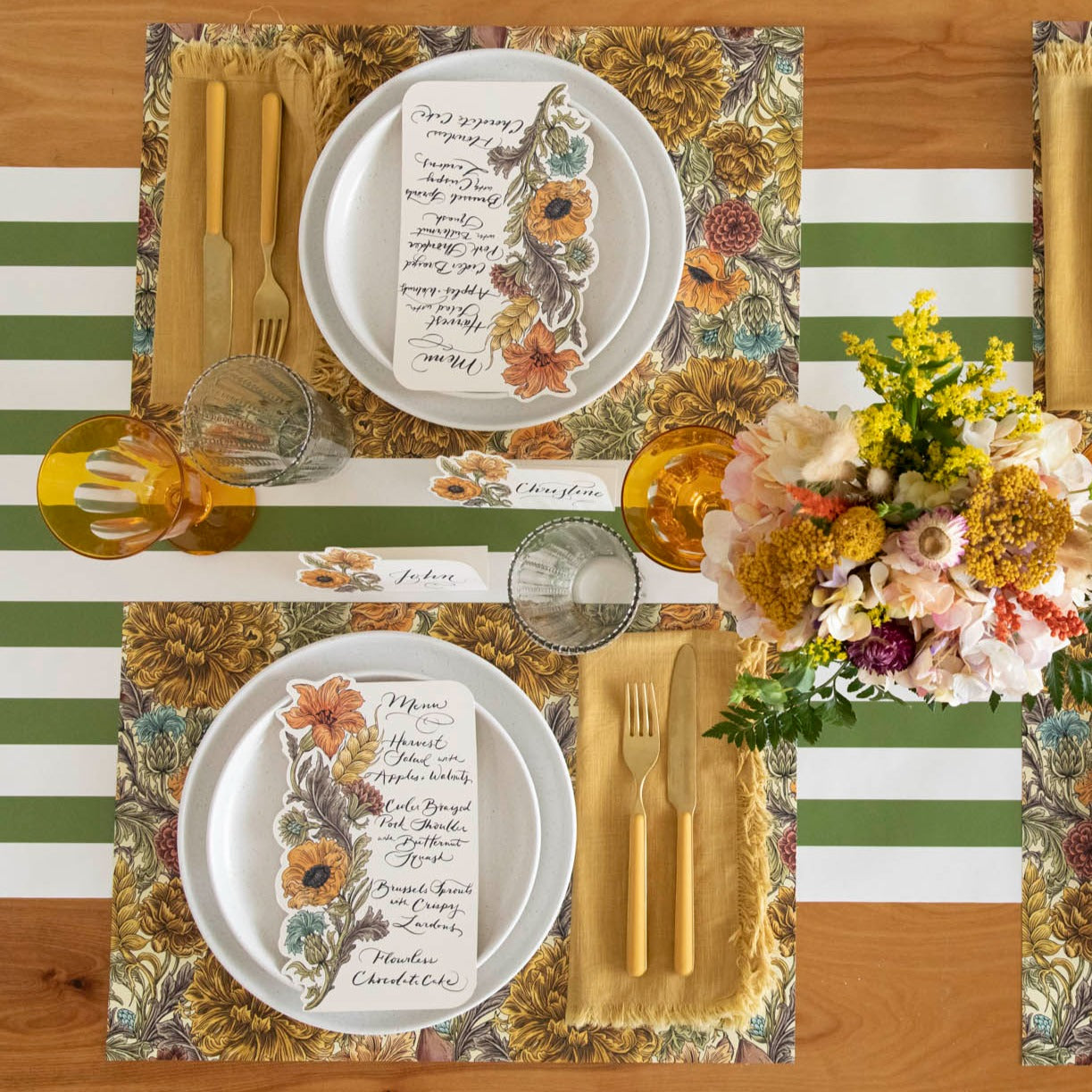Elegant Autumn Acanthus Leaf Placemats Set of 4 - Waterproof Table Mats for Fall Dining Decor, Thanksgiving Dinner, and Seasonal Home Decorating